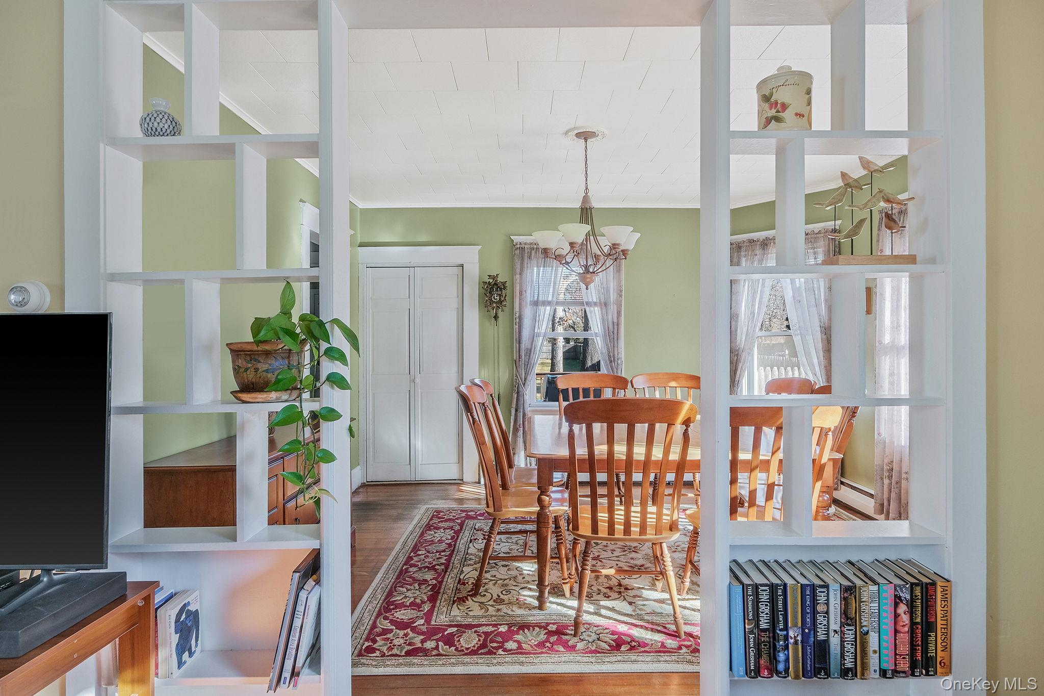 #7 photo, 183 West Avenue, מחוז סאפוק Patchogue , NY 11772