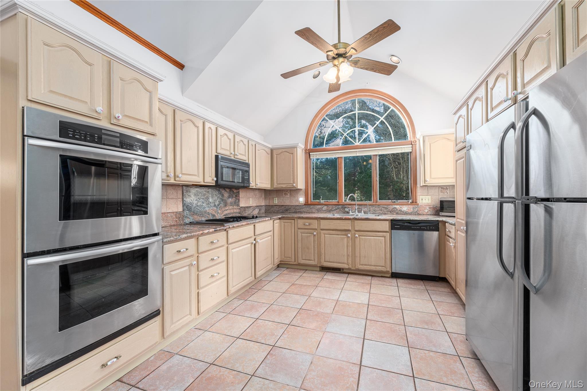 #11 photo, 3200 Sound Drive, Саффолк ‖ Greenport , NY 11944