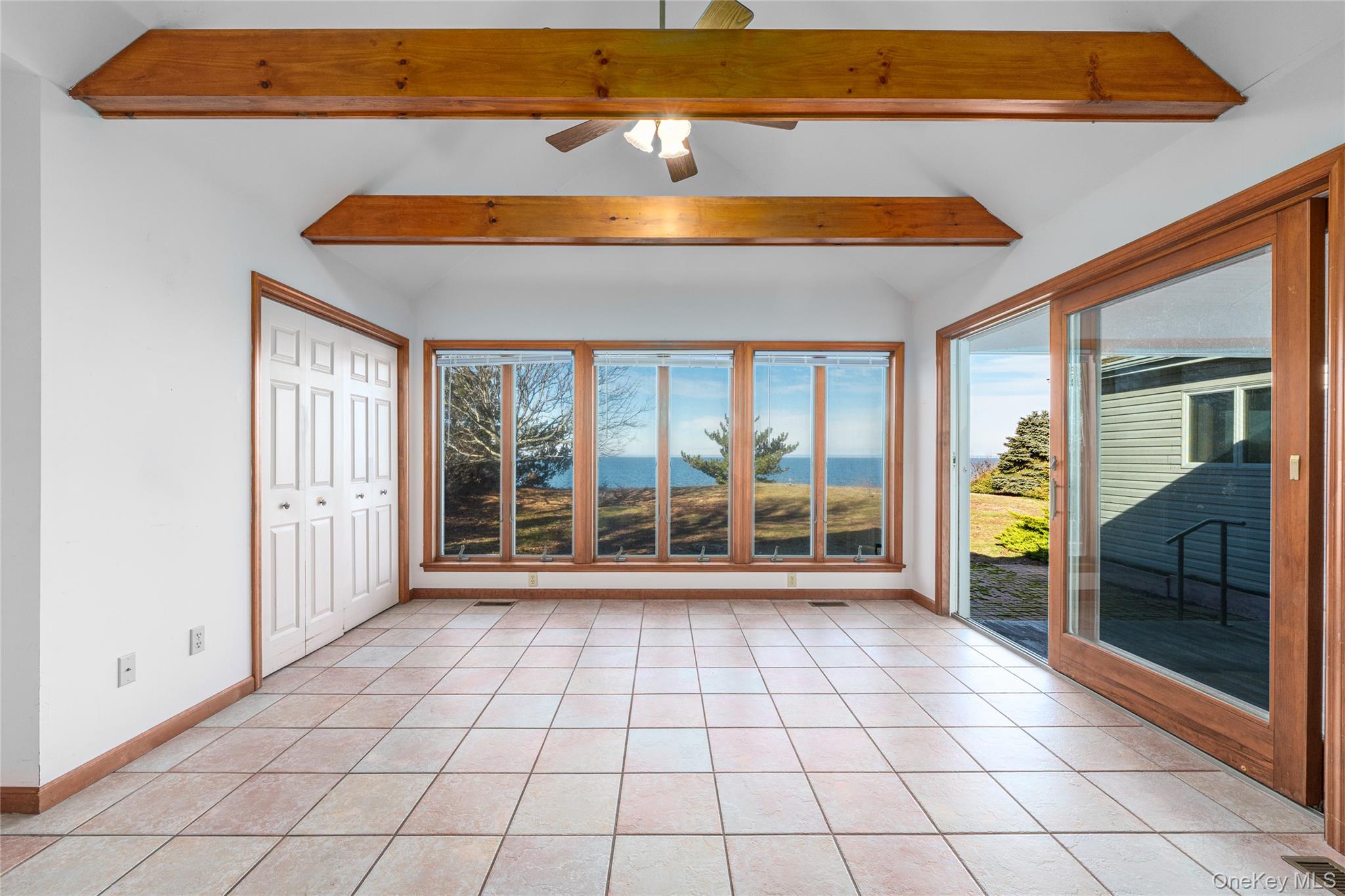 #14 photo, 3200 Sound Drive, Саффолк ‖ Greenport , NY 11944