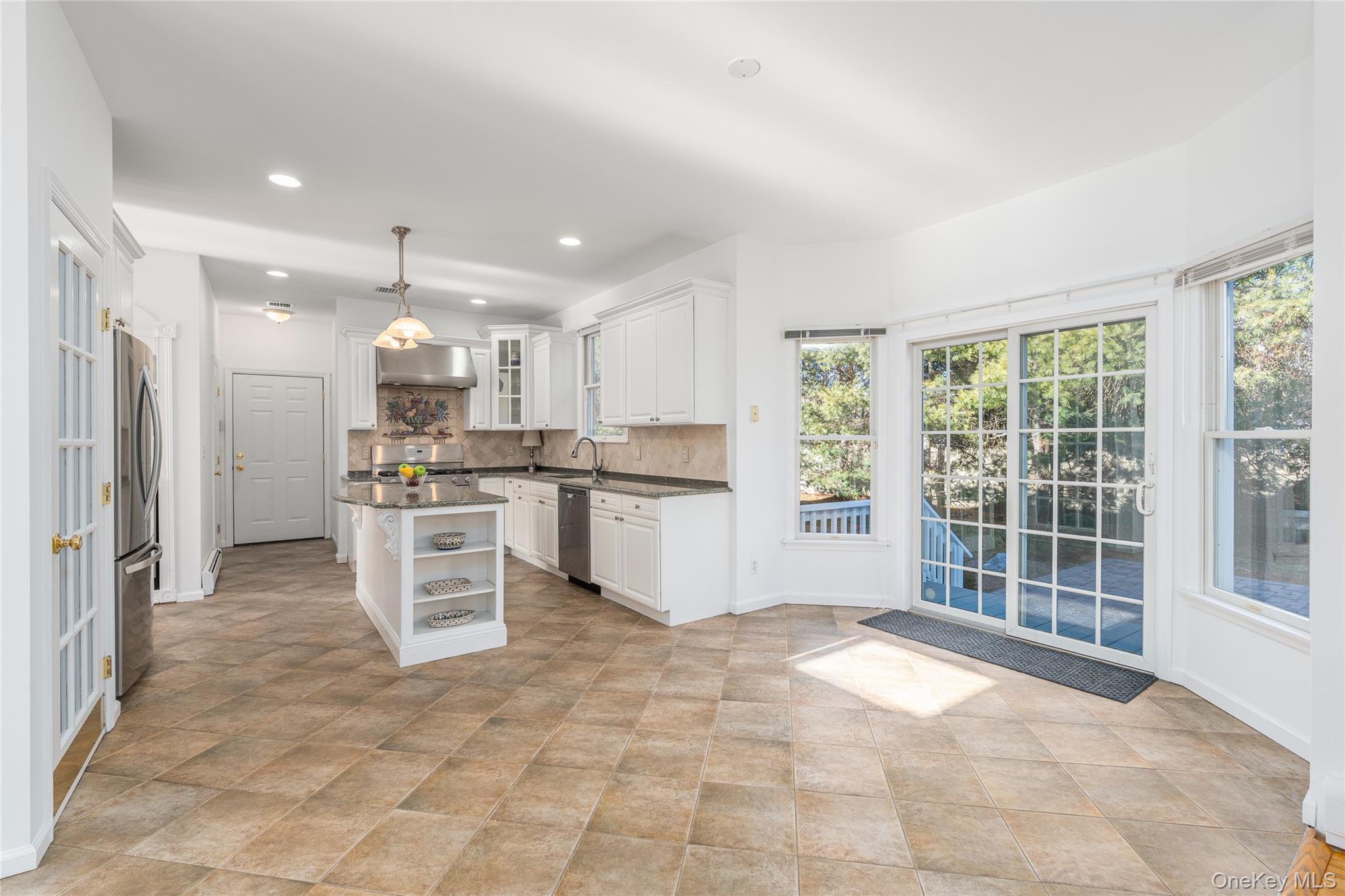 #14 photo, 15 Kingfish Court, Riverhead , NY 11901