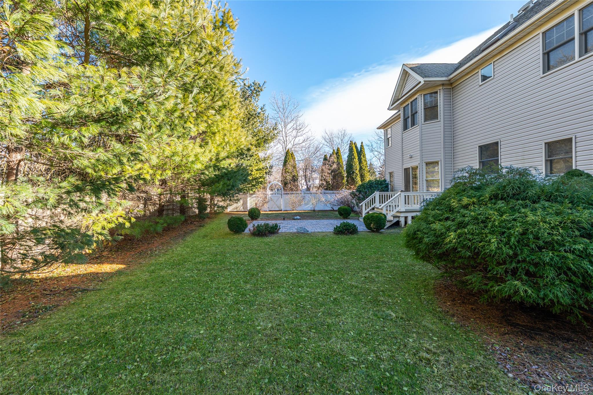 #4 photo, 15 Kingfish Court, Riverhead , NY 11901