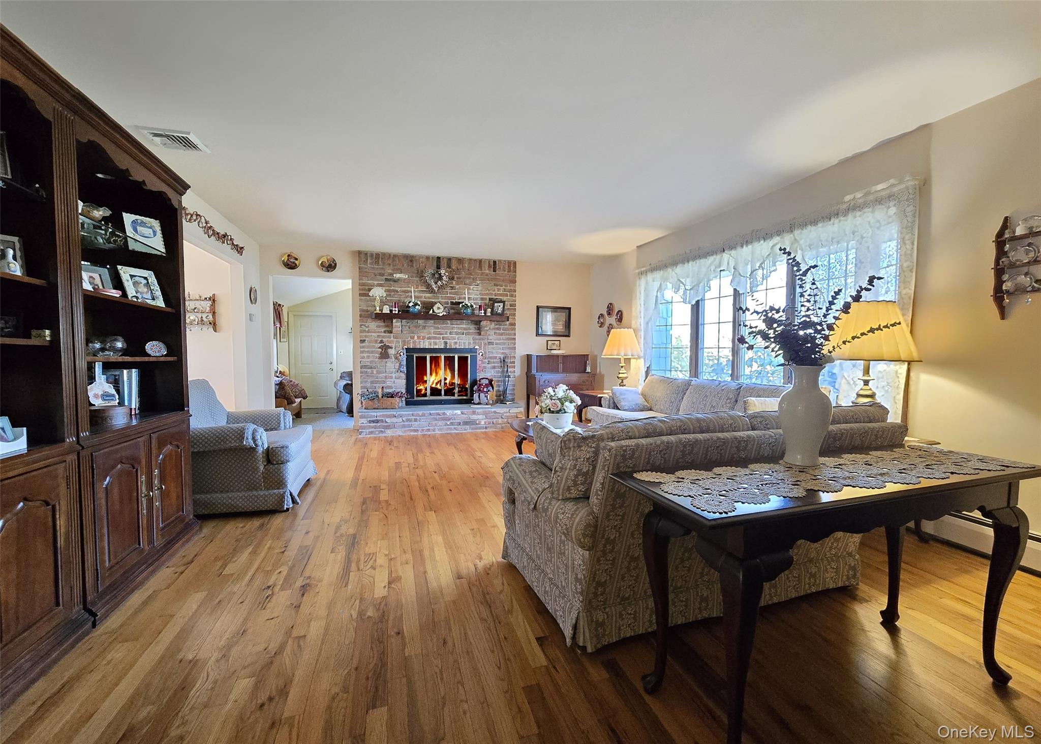#4 photo, 38 Woodbury Road, Саффолк ‖ Farmingville , NY 11738