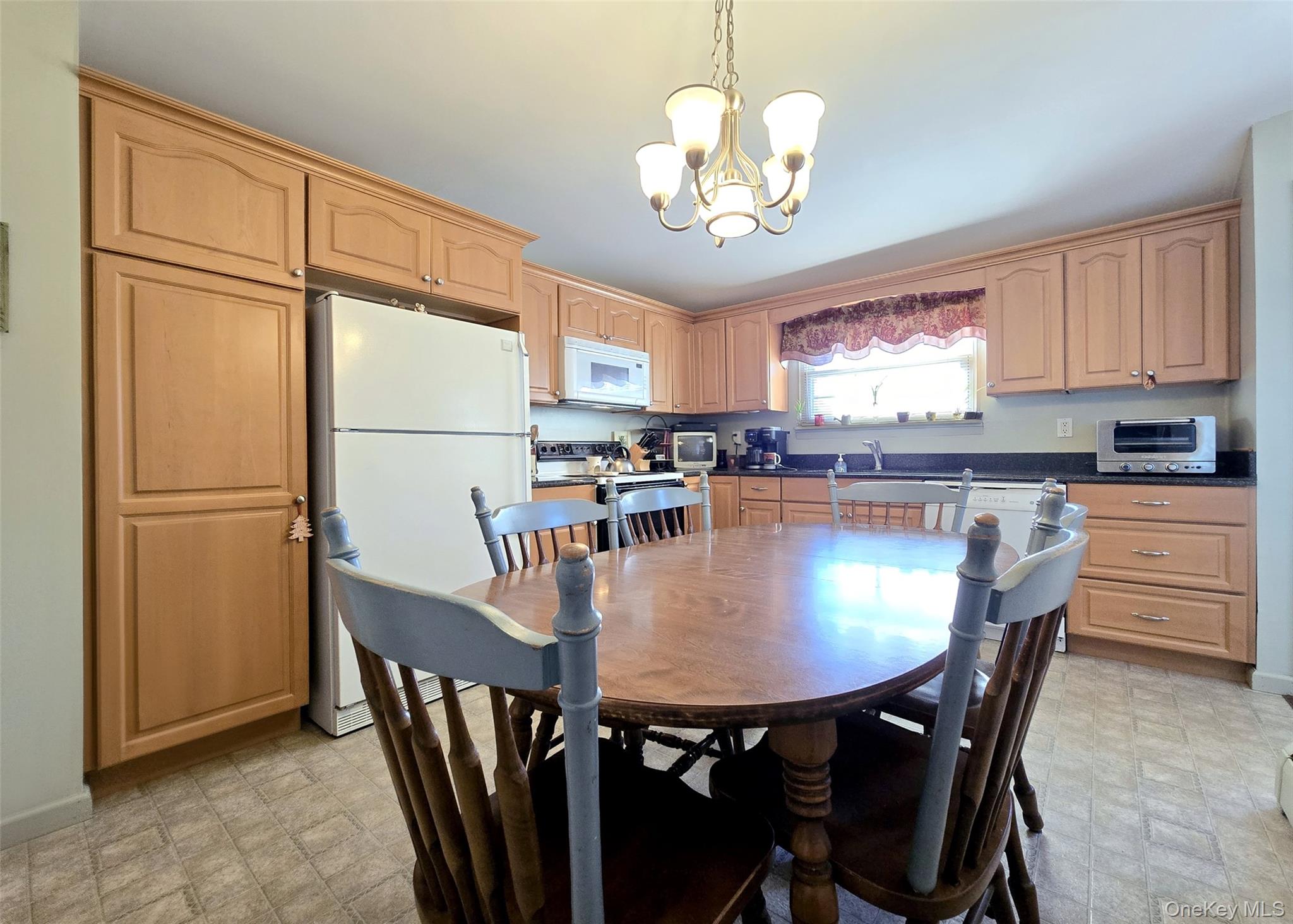 #9 photo, 38 Woodbury Road, Саффолк ‖ Farmingville , NY 11738