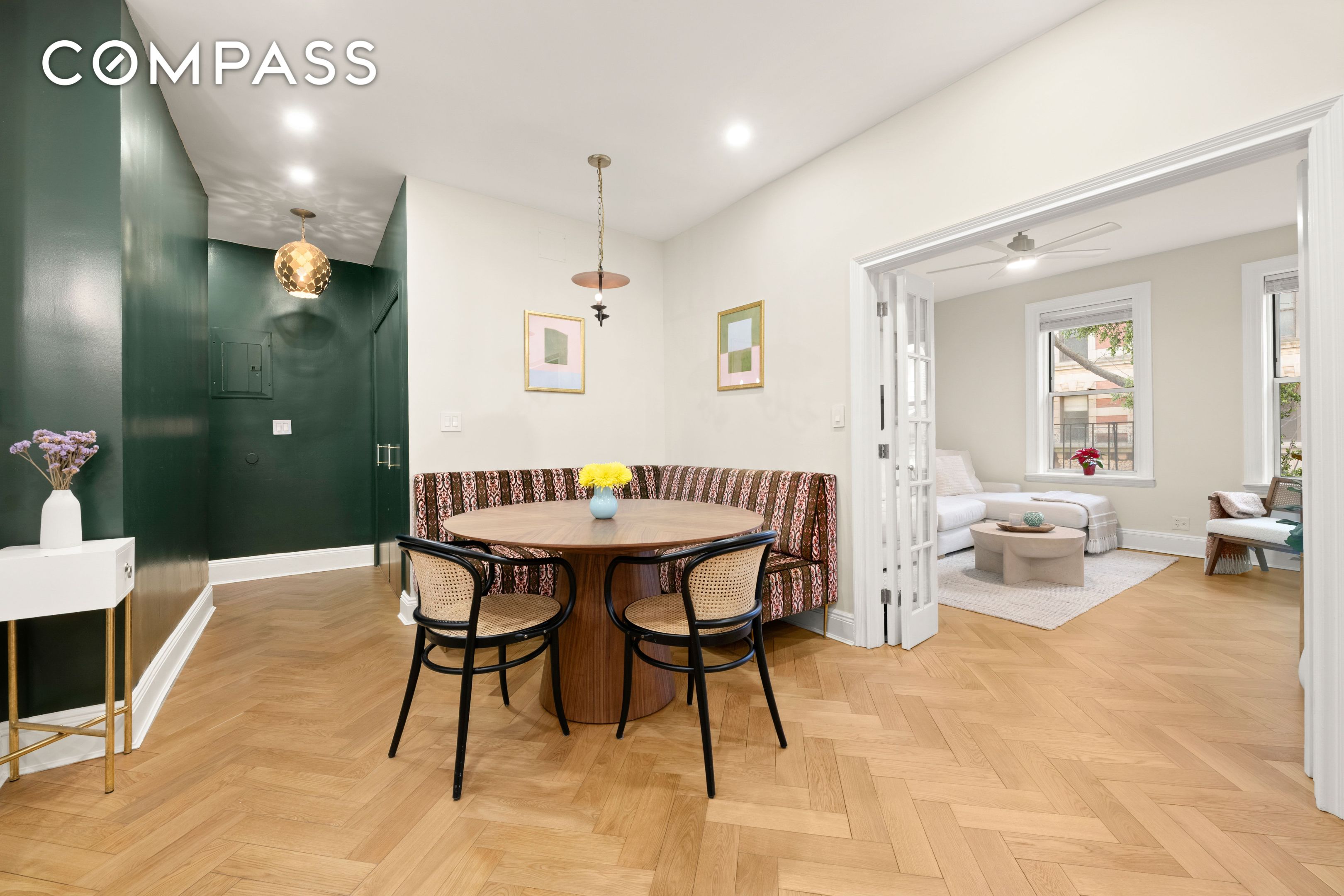 #3 photo, 233 W 21st Street, Chelsea , NY 10011