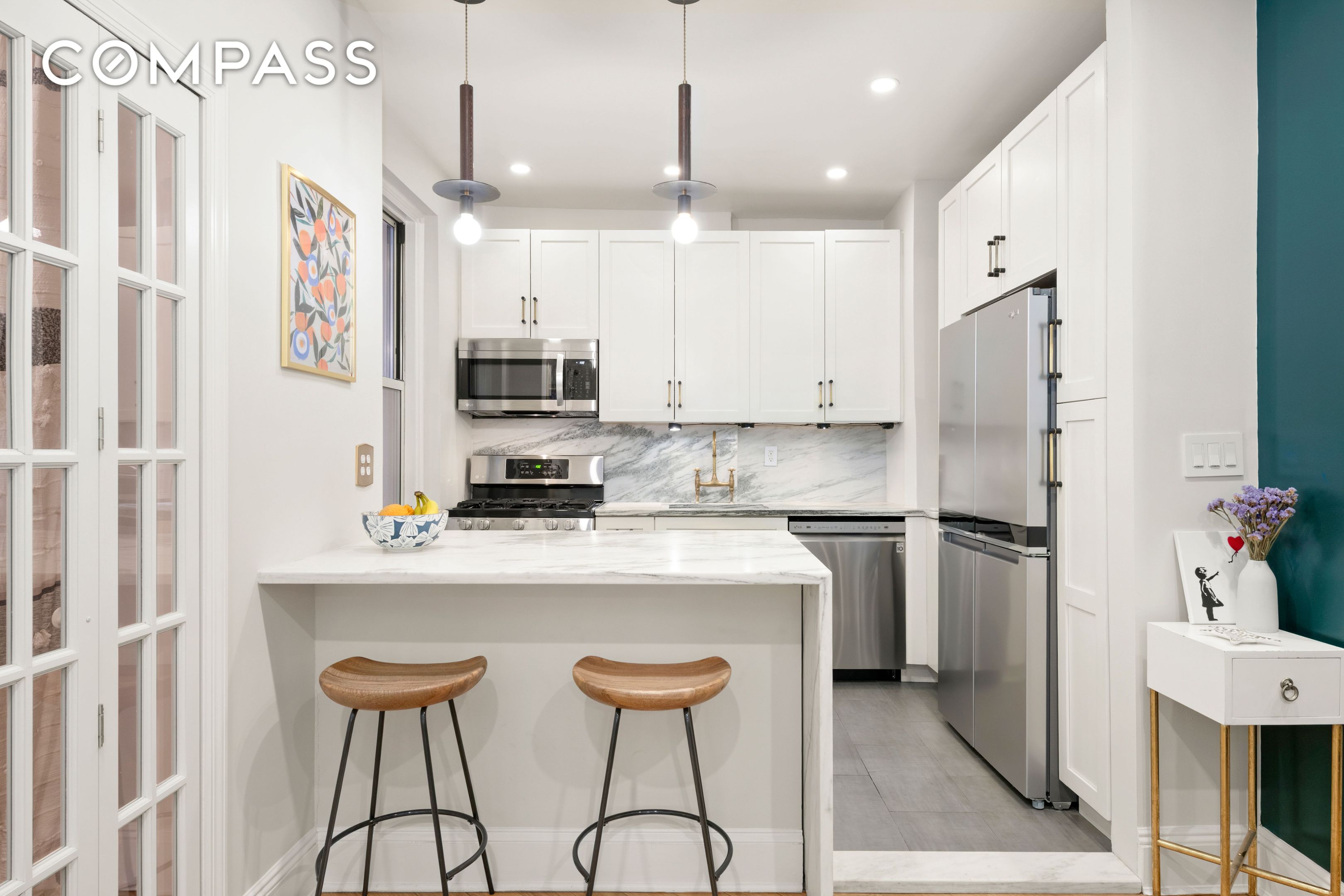 #4 photo, 233 W 21st Street, Chelsea , NY 10011