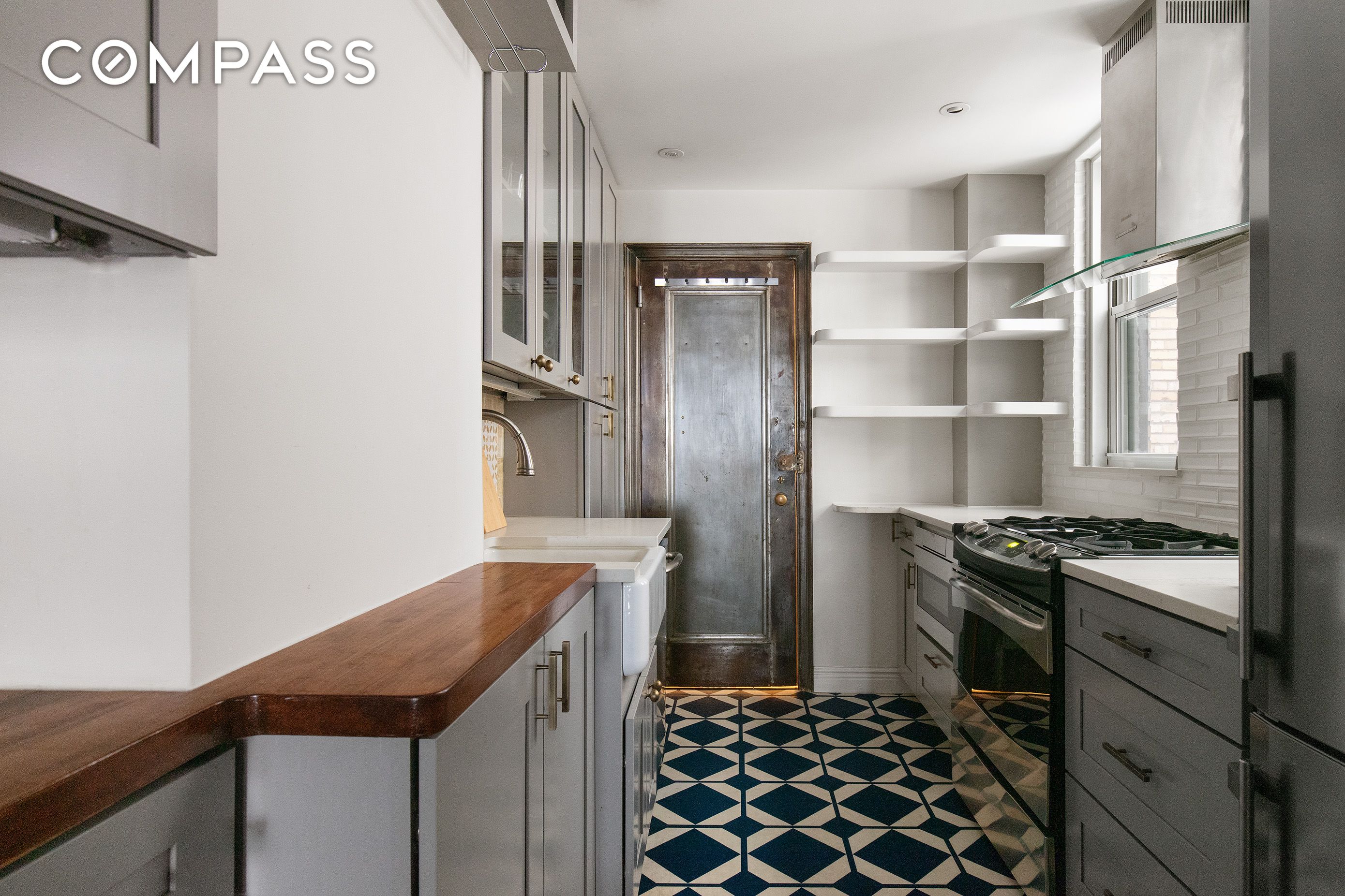 #5 photo, 11 W 69th Street, Upper West Side , NY 10023