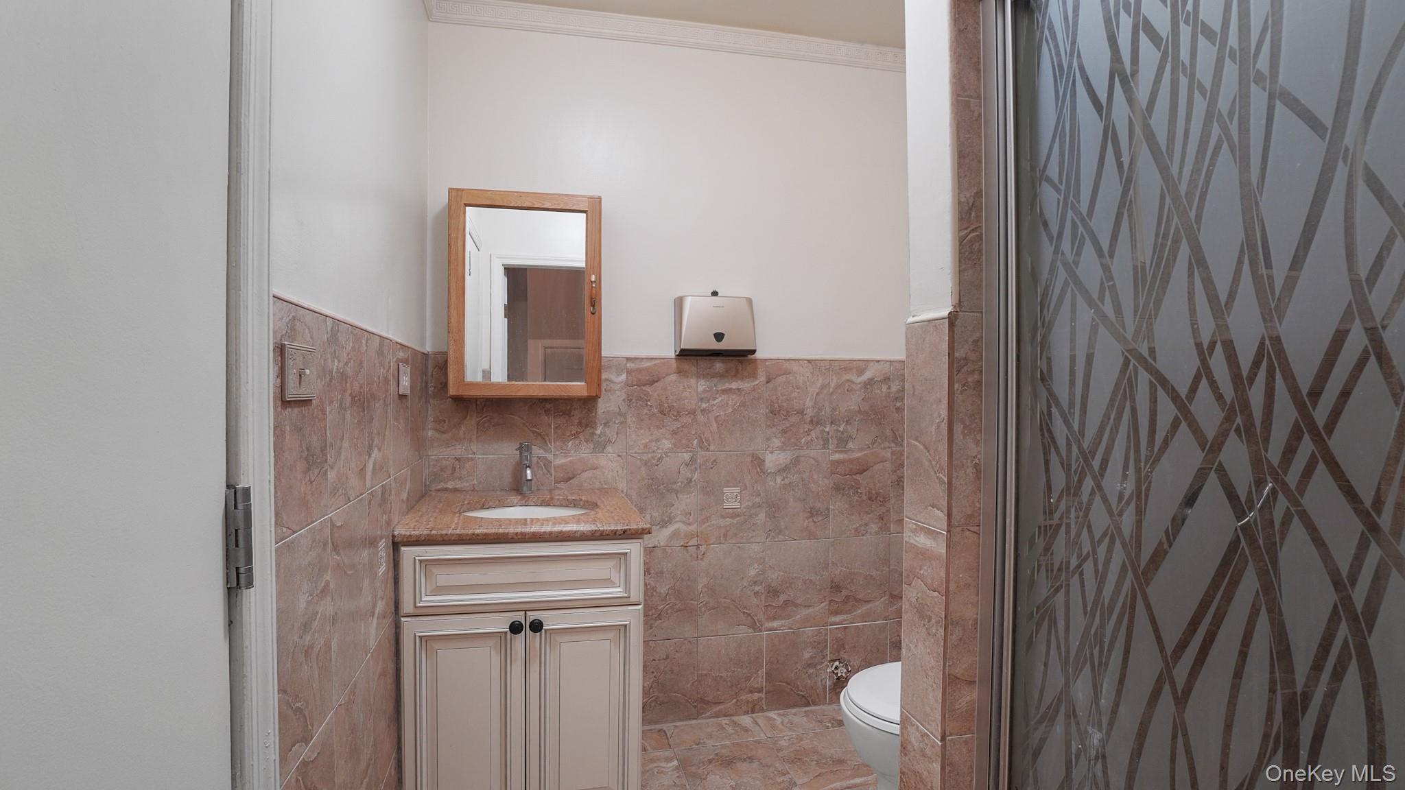 #9 photo, 2546 Wilson Avenue, Bronx , NY 10469