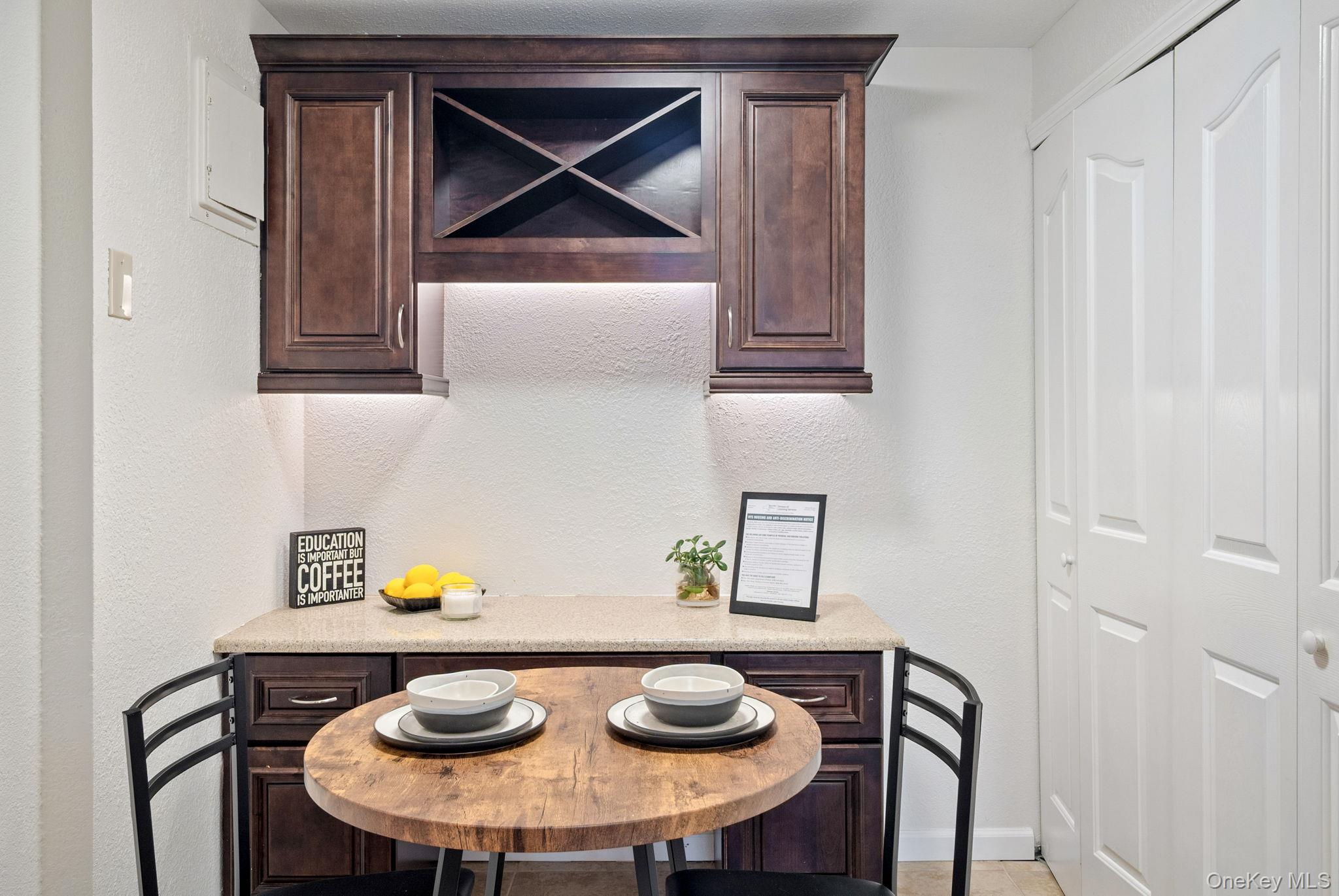 #16 photo, 400 High Point Drive, 뉴욕주 Hartsdale , NY 10530