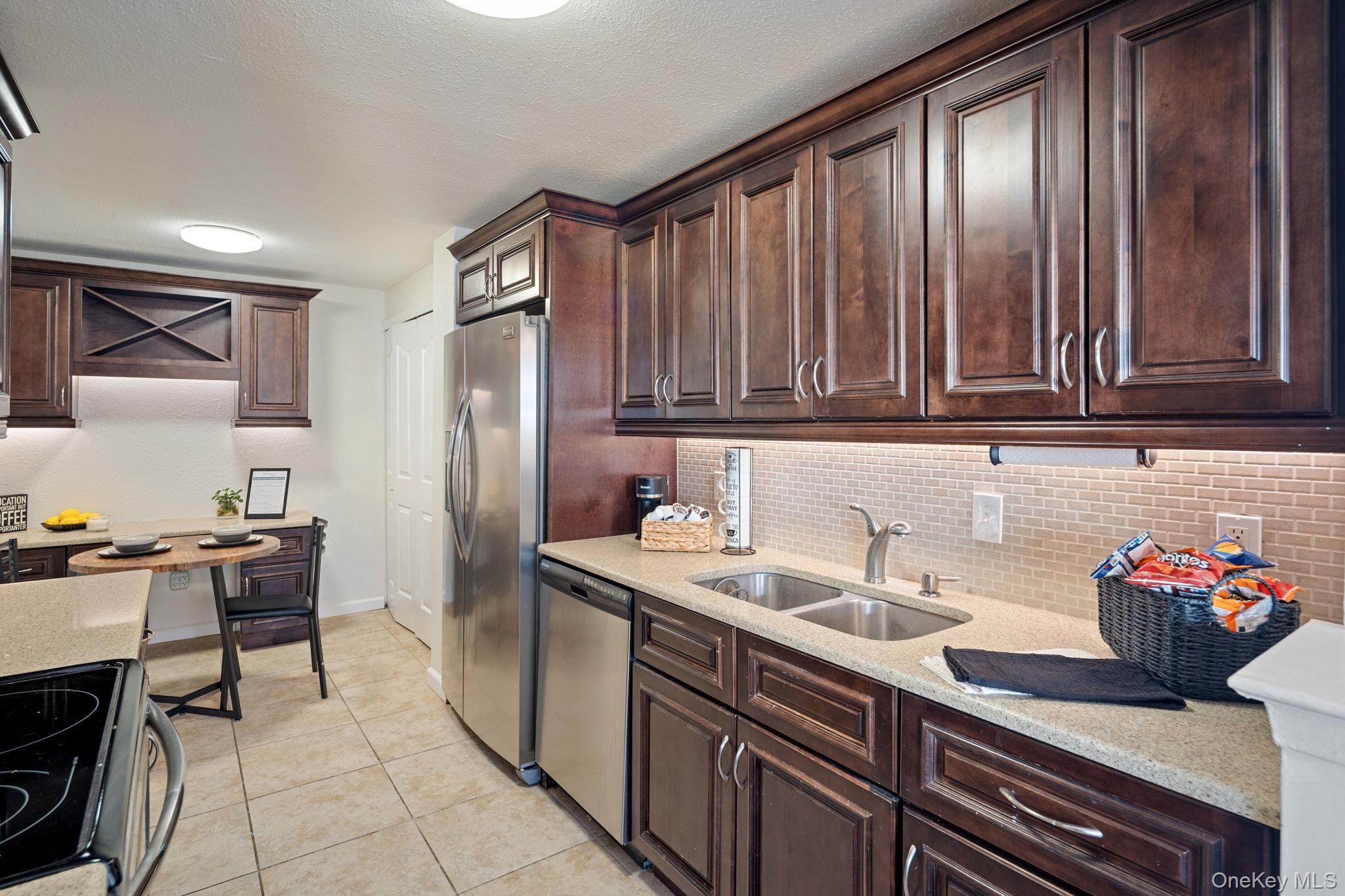 #18 photo, 400 High Point Drive, 뉴욕주 Hartsdale , NY 10530