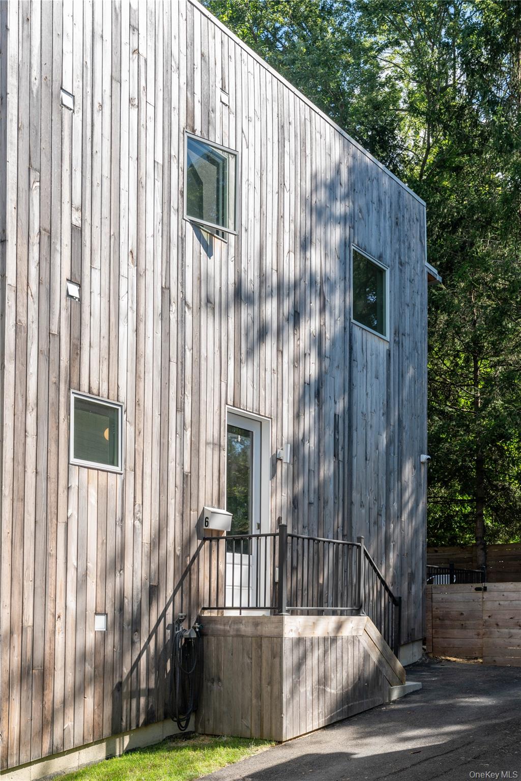 #2 photo, 6 Glenwood Avenue, 뉴욕주 Poughkeepsie , NY 12603