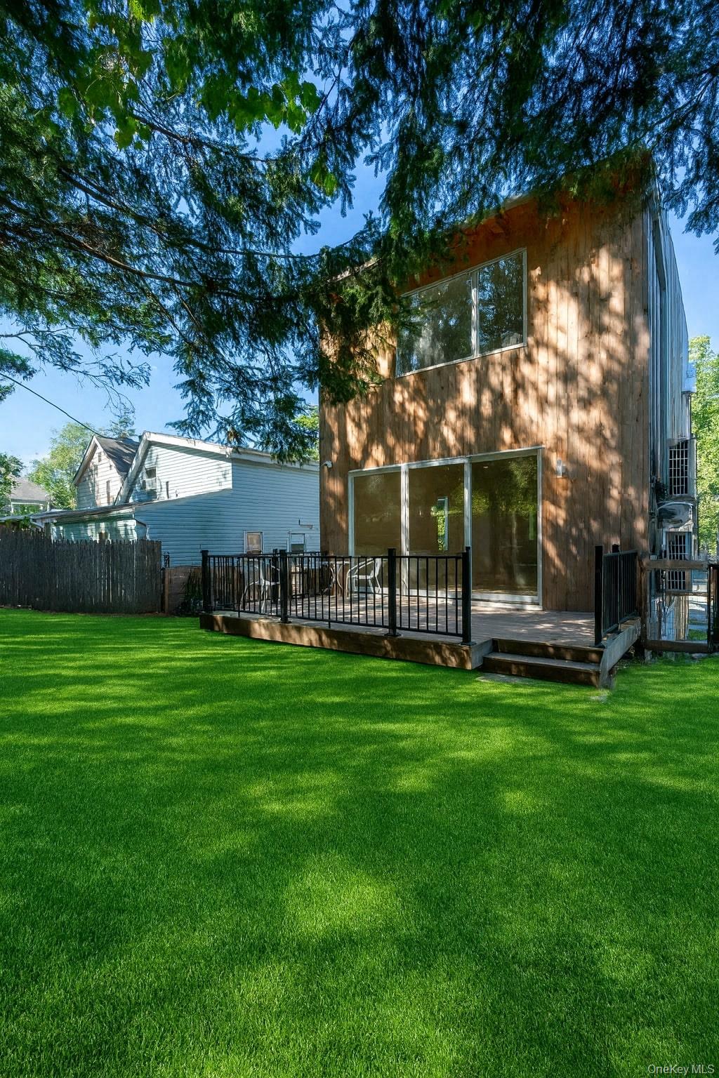 #3 photo, 6 Glenwood Avenue, 뉴욕주 Poughkeepsie , NY 12603