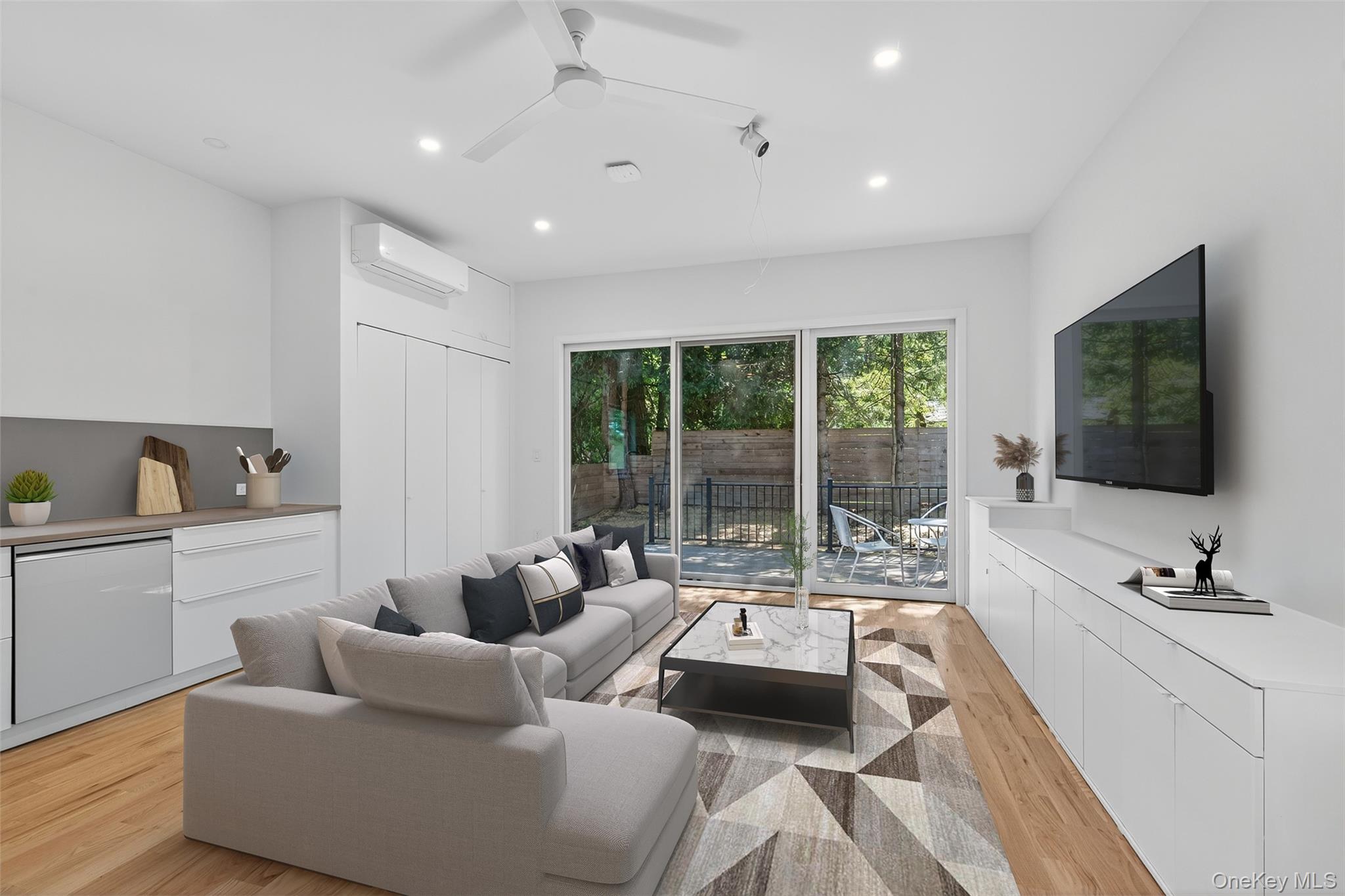 #7 photo, 6 Glenwood Avenue, 뉴욕주 Poughkeepsie , NY 12603