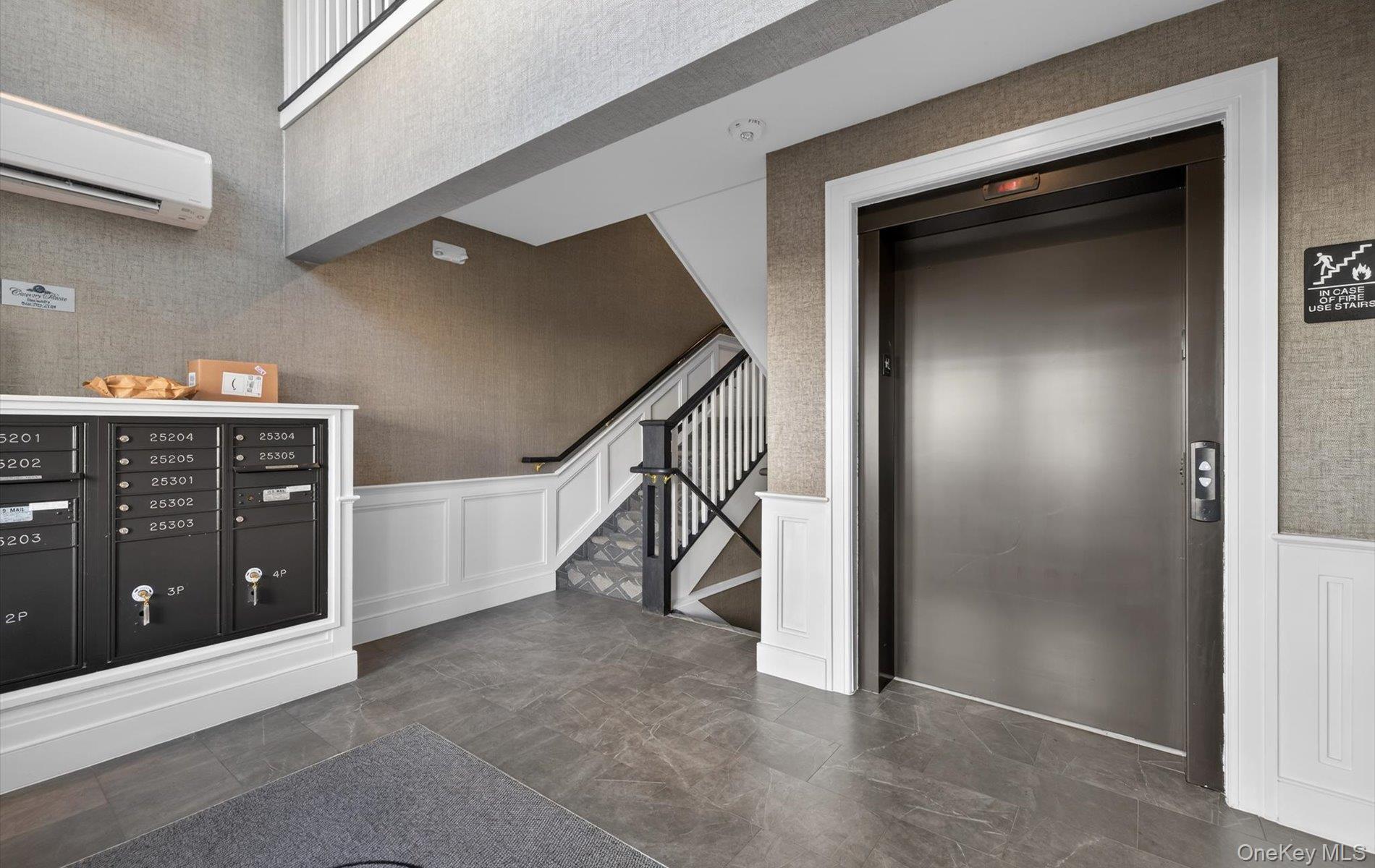 #15 photo, 25102 Aspenwood Drive, Plainview , NY 11803