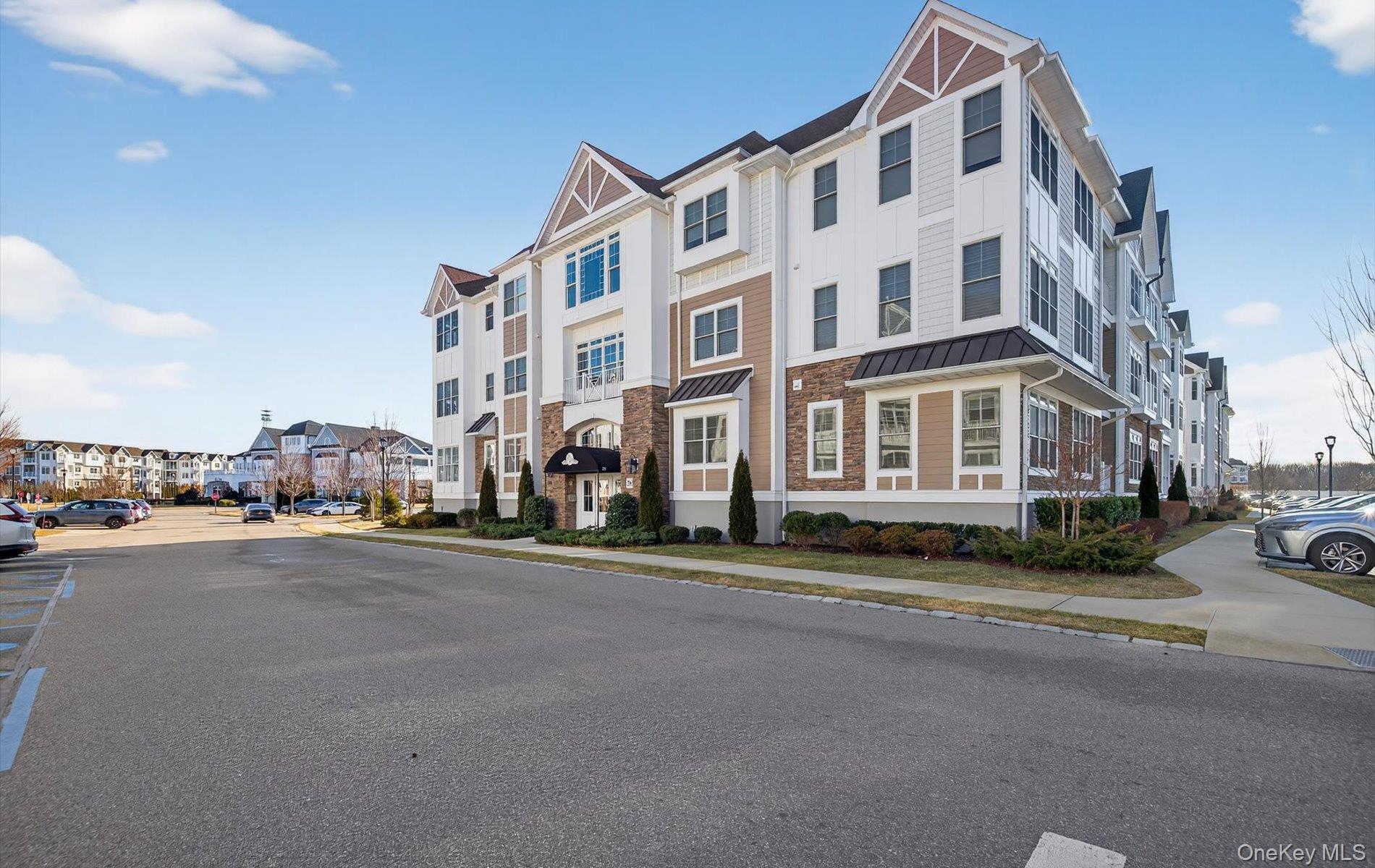 #2 photo, 25102 Aspenwood Drive, Plainview , NY 11803