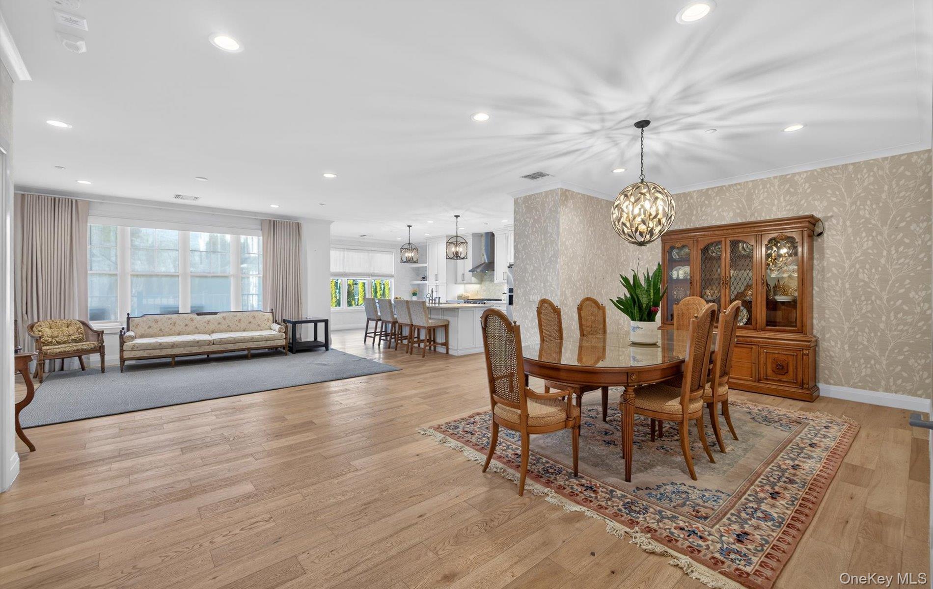 #4 photo, 25102 Aspenwood Drive, Plainview , NY 11803