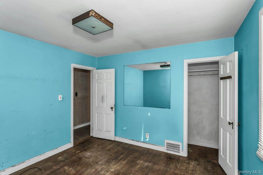 #13 photo, 252 Toronto Avenue, Massapequa , NY 11758