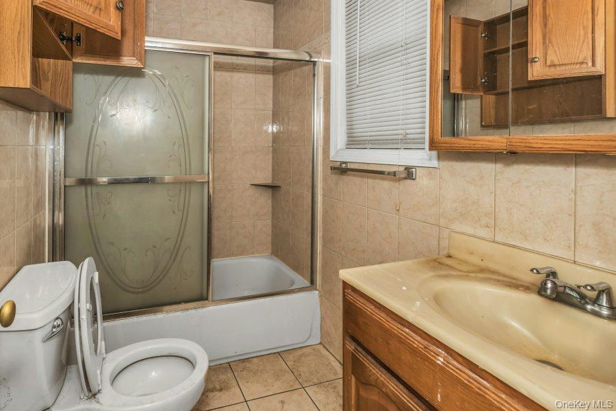 #16 photo, 252 Toronto Avenue, Massapequa , NY 11758