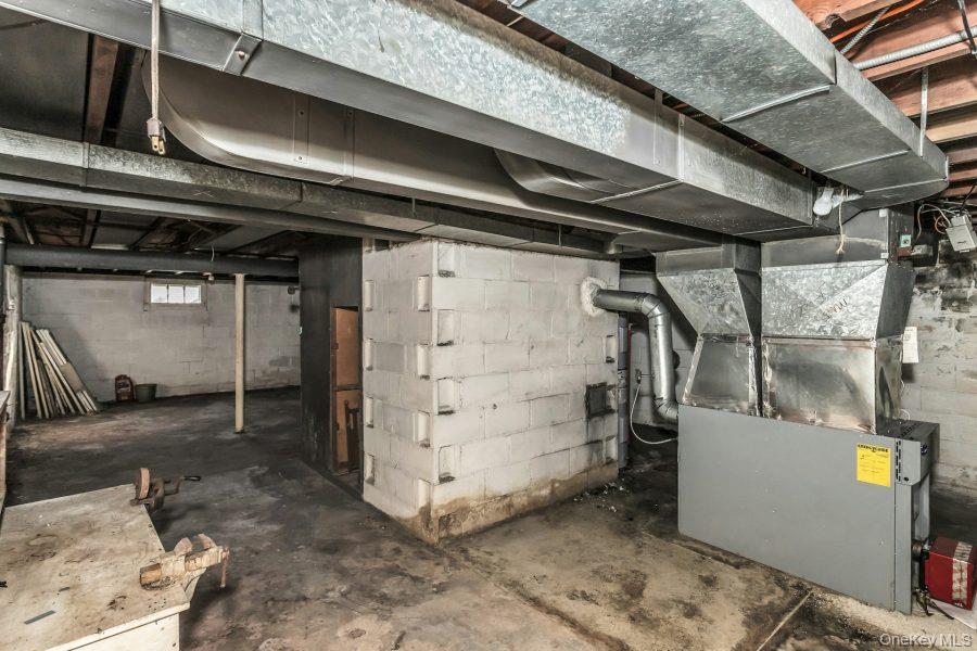 #20 photo, 252 Toronto Avenue, Massapequa , NY 11758