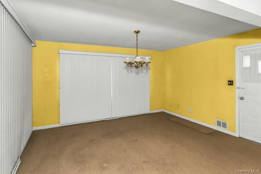 #7 photo, 252 Toronto Avenue, Massapequa , NY 11758