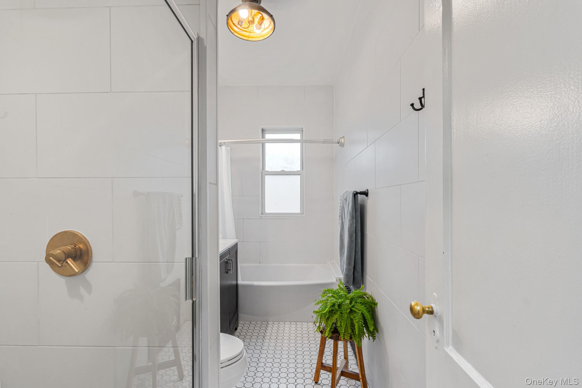 #10 photo, 68-17 Groton Street, Forest Hills , NY 11375