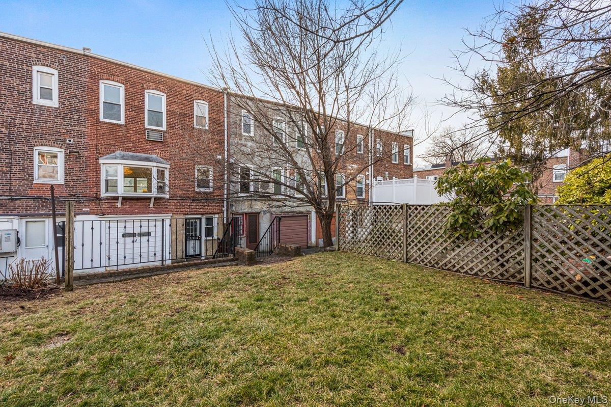 #18 photo, 68-17 Groton Street, Forest Hills , NY 11375