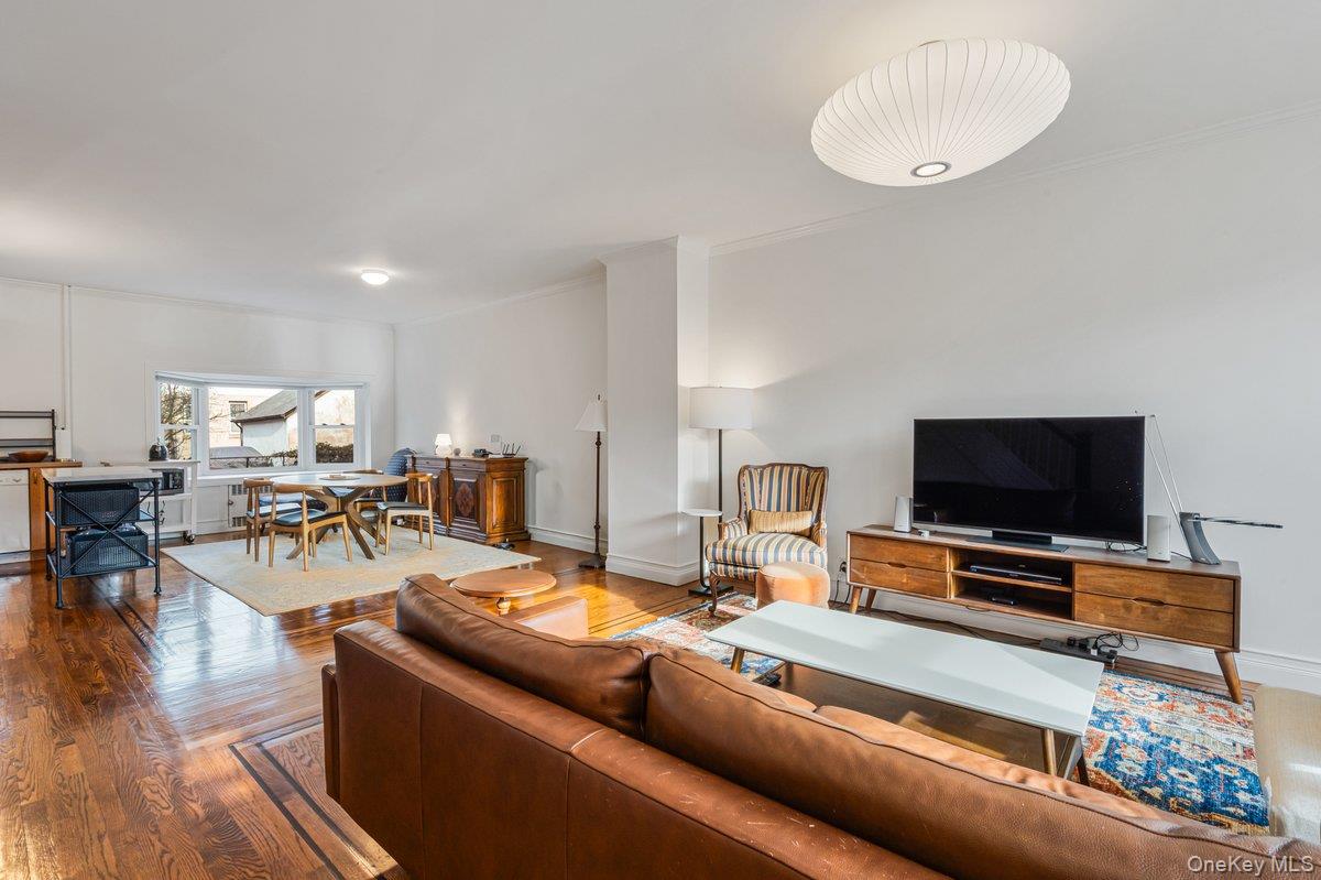 #4 photo, 68-17 Groton Street, Forest Hills , NY 11375