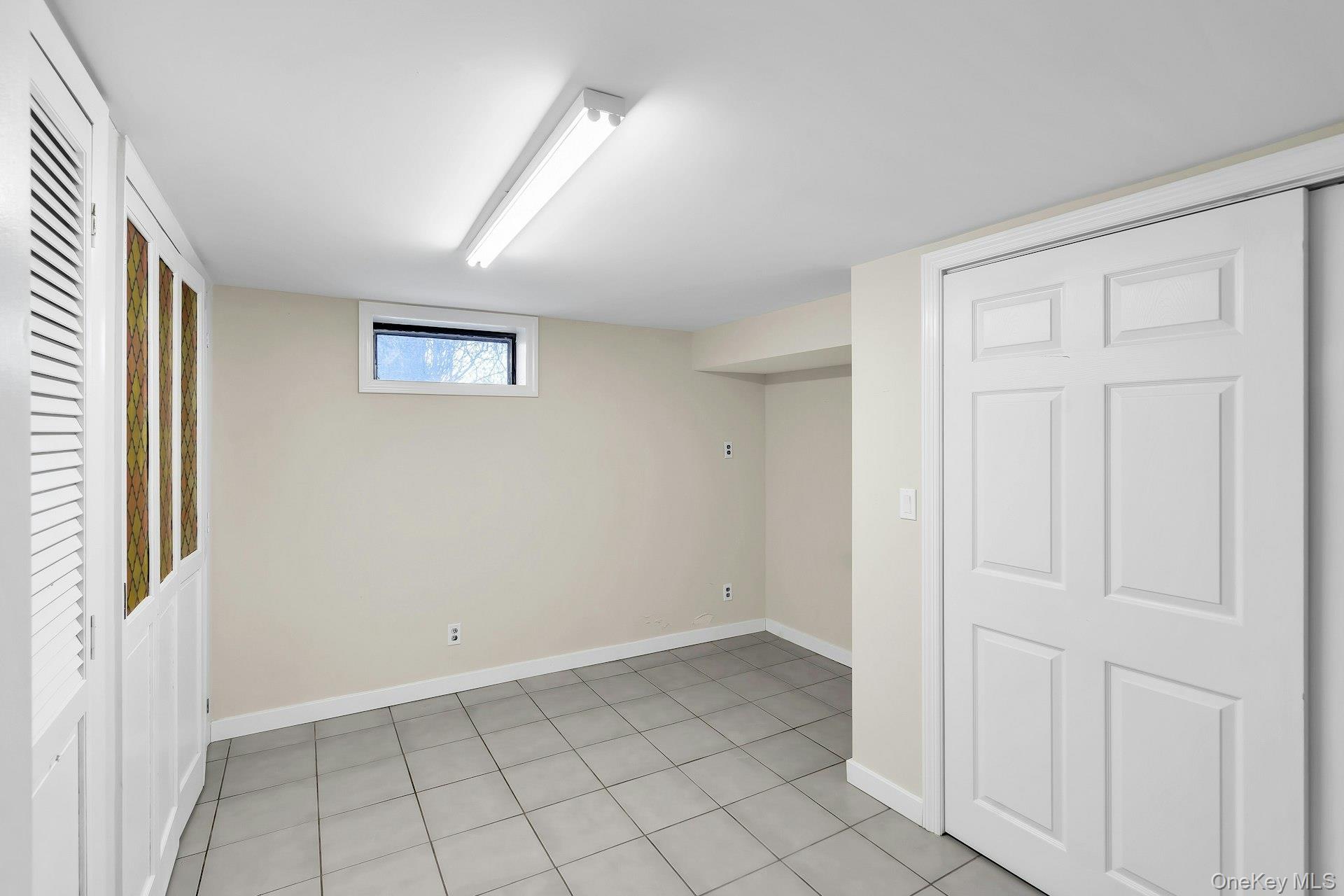 #18 photo, 69 Miller Road, Hicksville , NY 11801