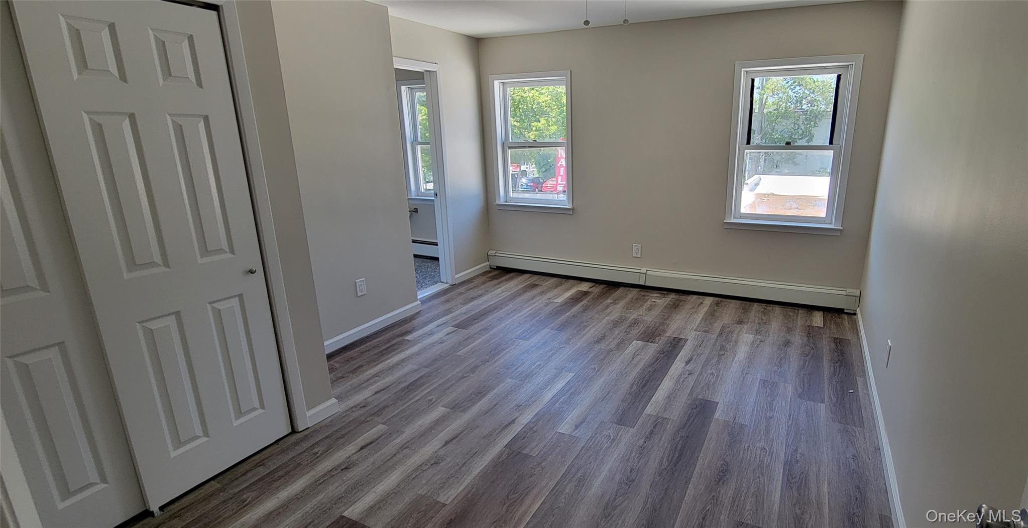 #5 photo, 463-465 Main St, Islip , NY 11751