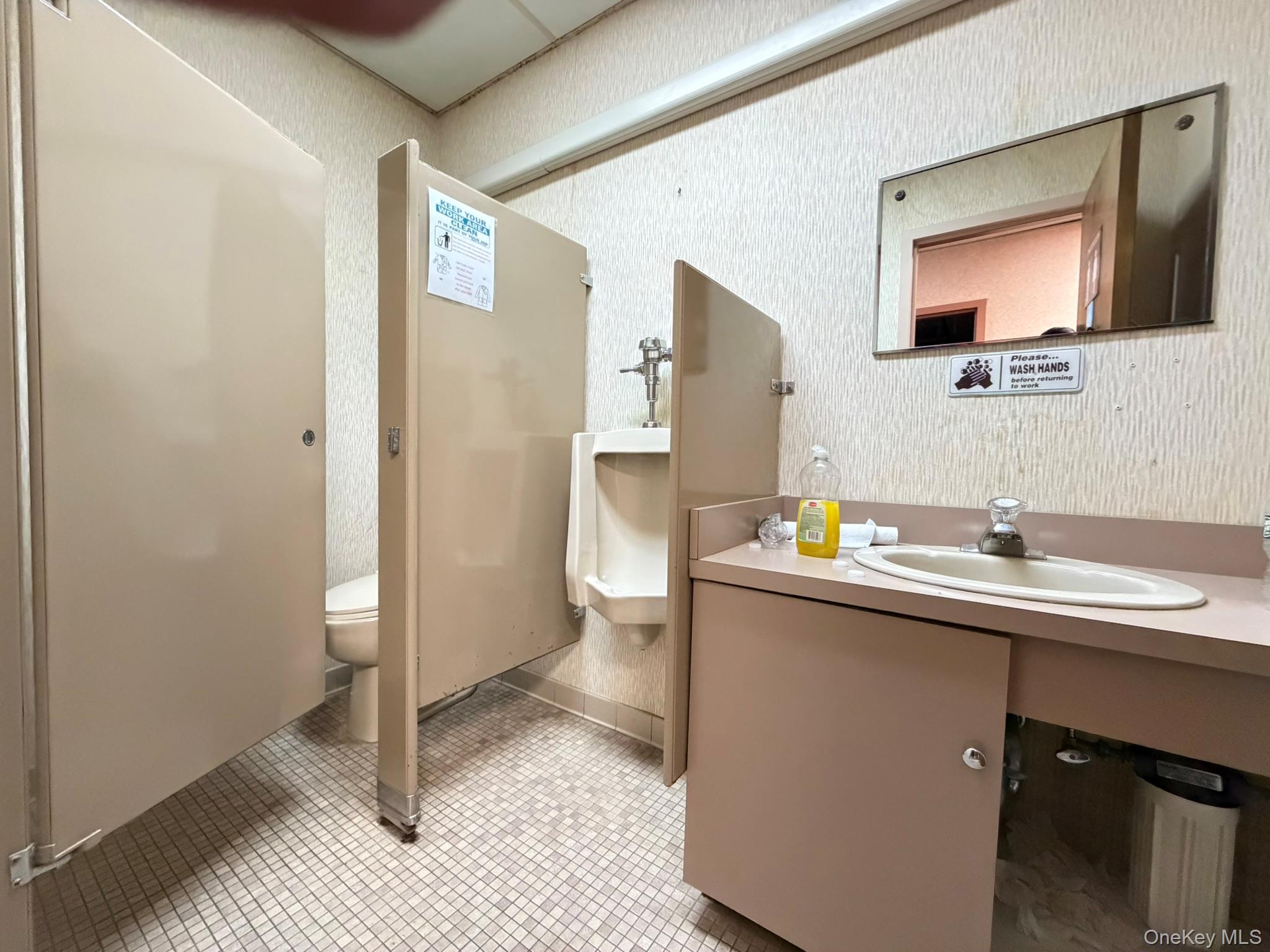 #8 photo, 86 Front Street, מחוז נסאו Hempstead , NY 11550