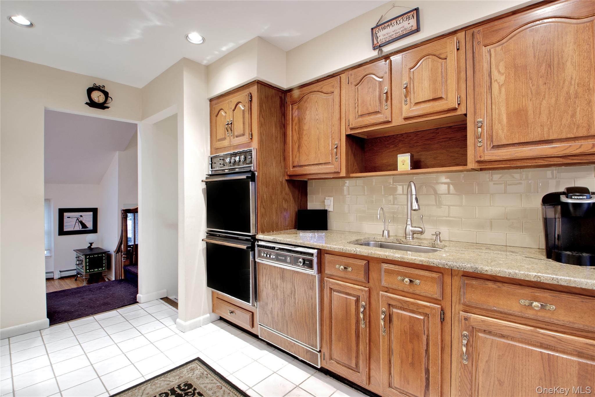 #13 photo, 1066 Cedarhurst Street, 롱 아일랜드 Valley Stream , NY 11581