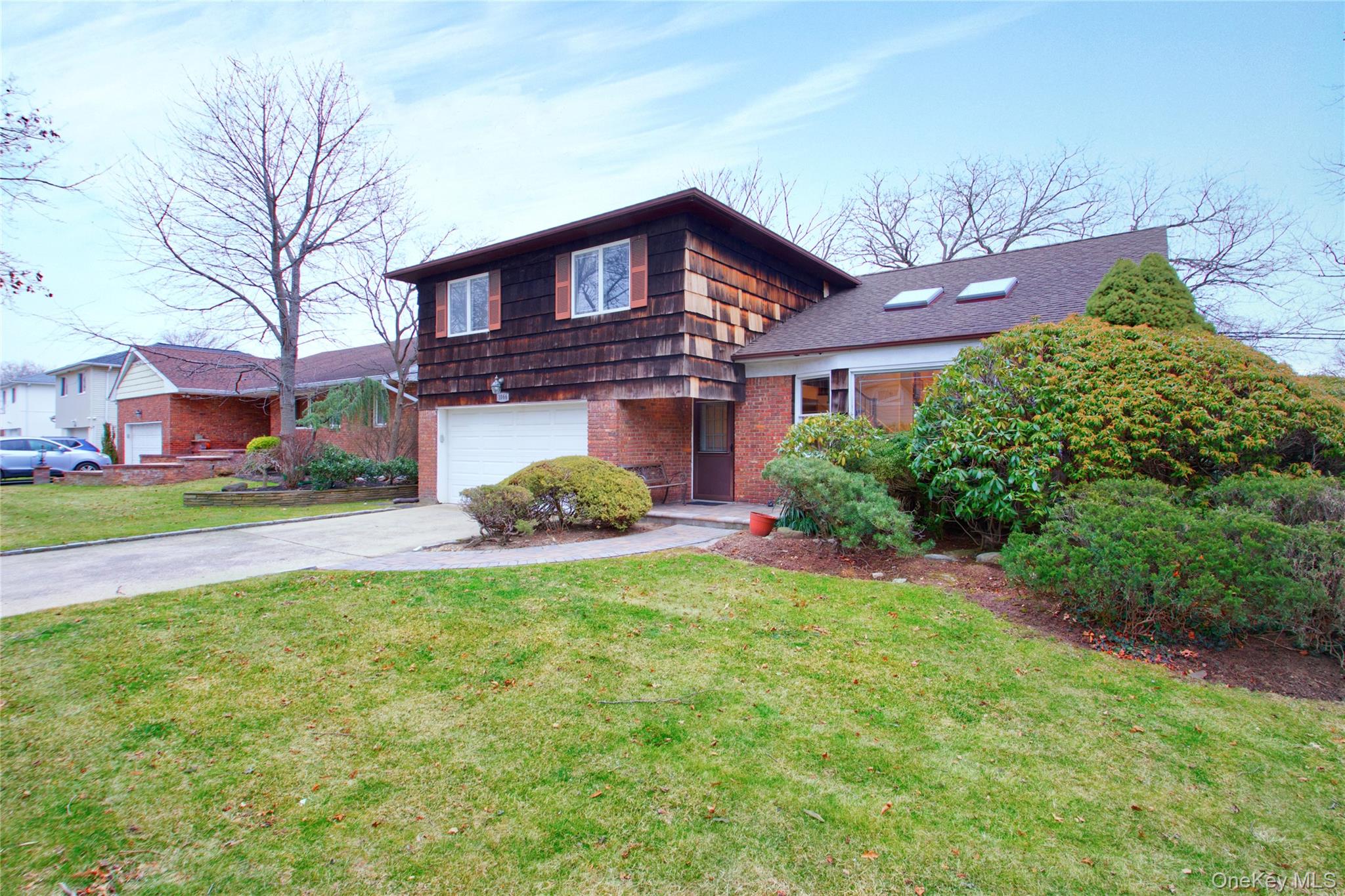 #2 photo, 1066 Cedarhurst Street, 롱 아일랜드 Valley Stream , NY 11581