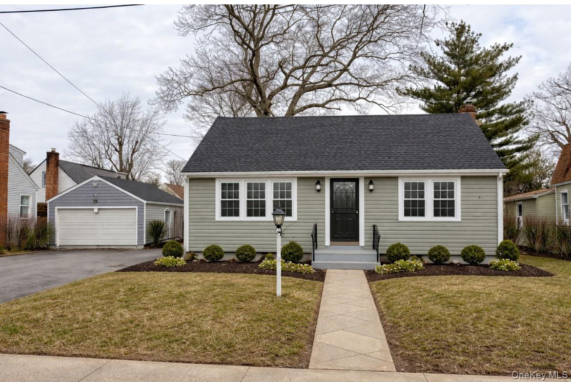 #1 photo, 450 Rhodes Lane, מחוז נסאו West Hempstead , NY 11552