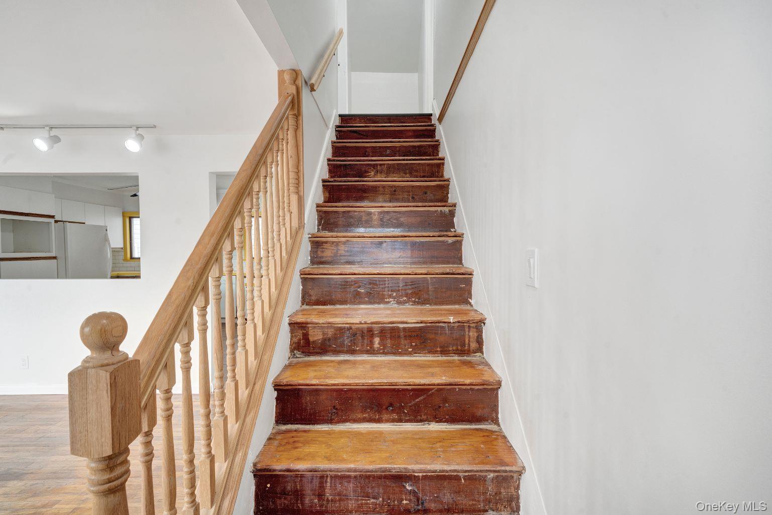 #12 photo, 450 Rhodes Lane, West Hempstead , NY 11552