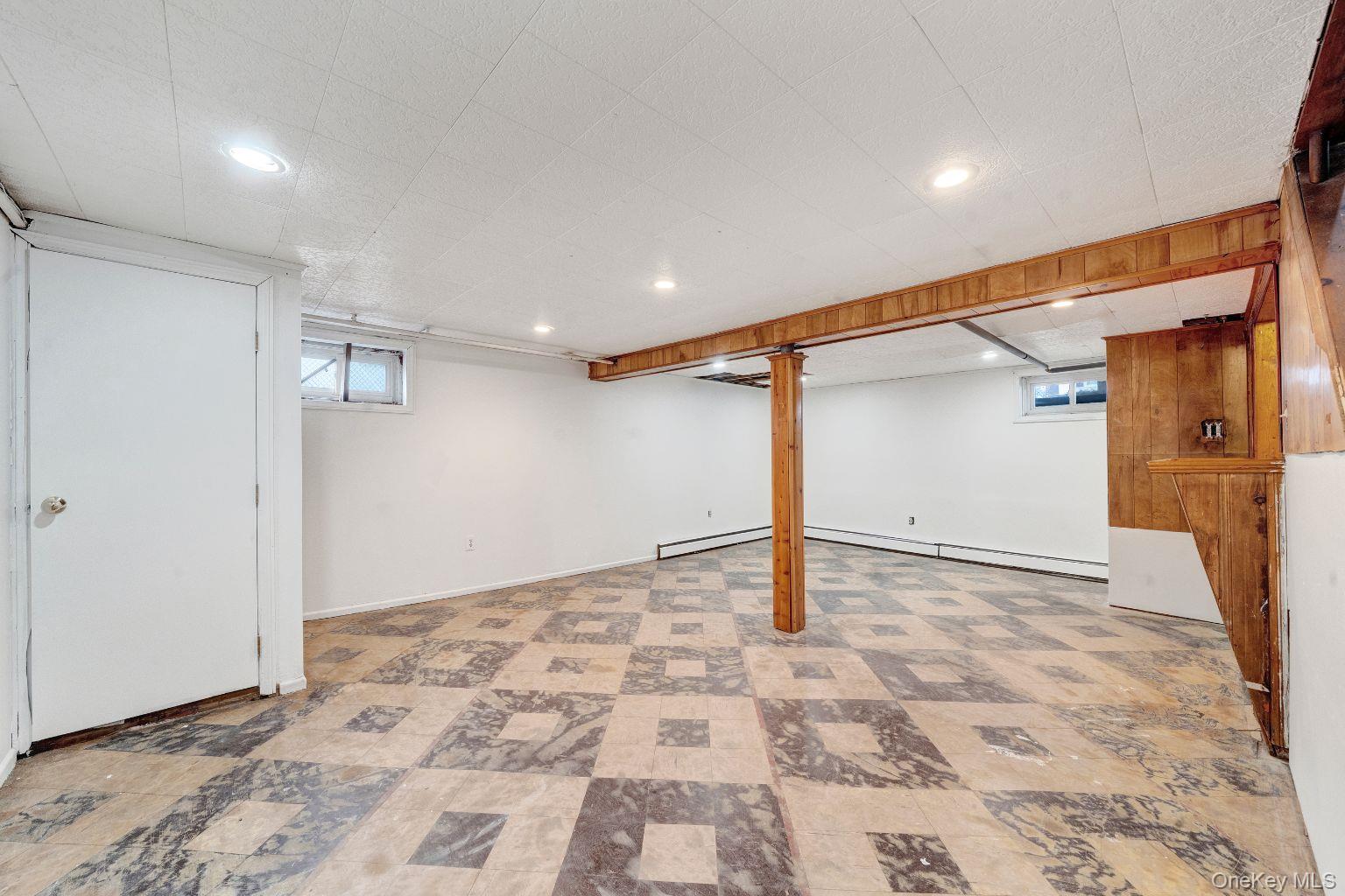 #14 photo, 450 Rhodes Lane, West Hempstead , NY 11552