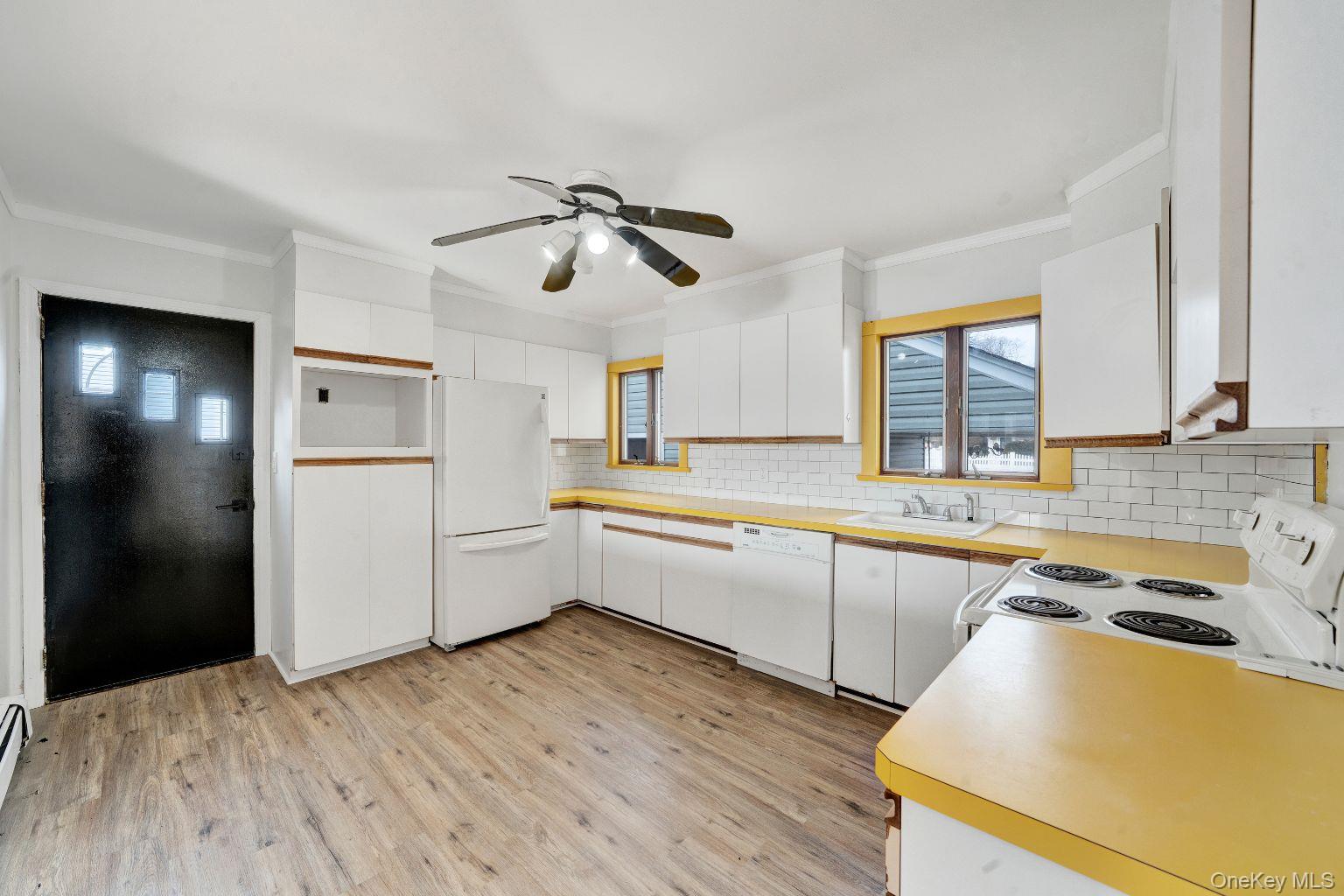 #8 photo, 450 Rhodes Lane, West Hempstead , NY 11552