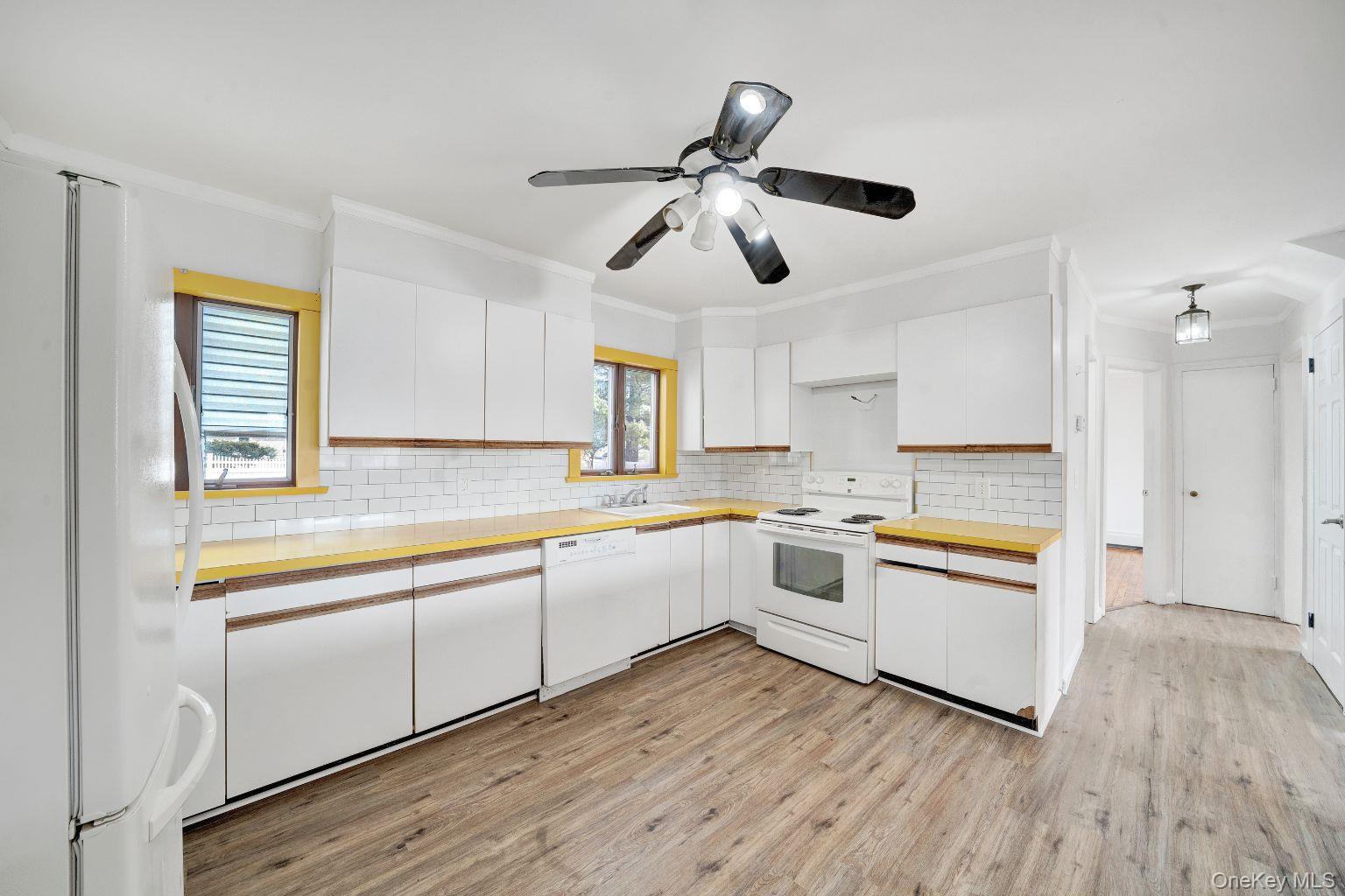 #9 photo, 450 Rhodes Lane, West Hempstead , NY 11552