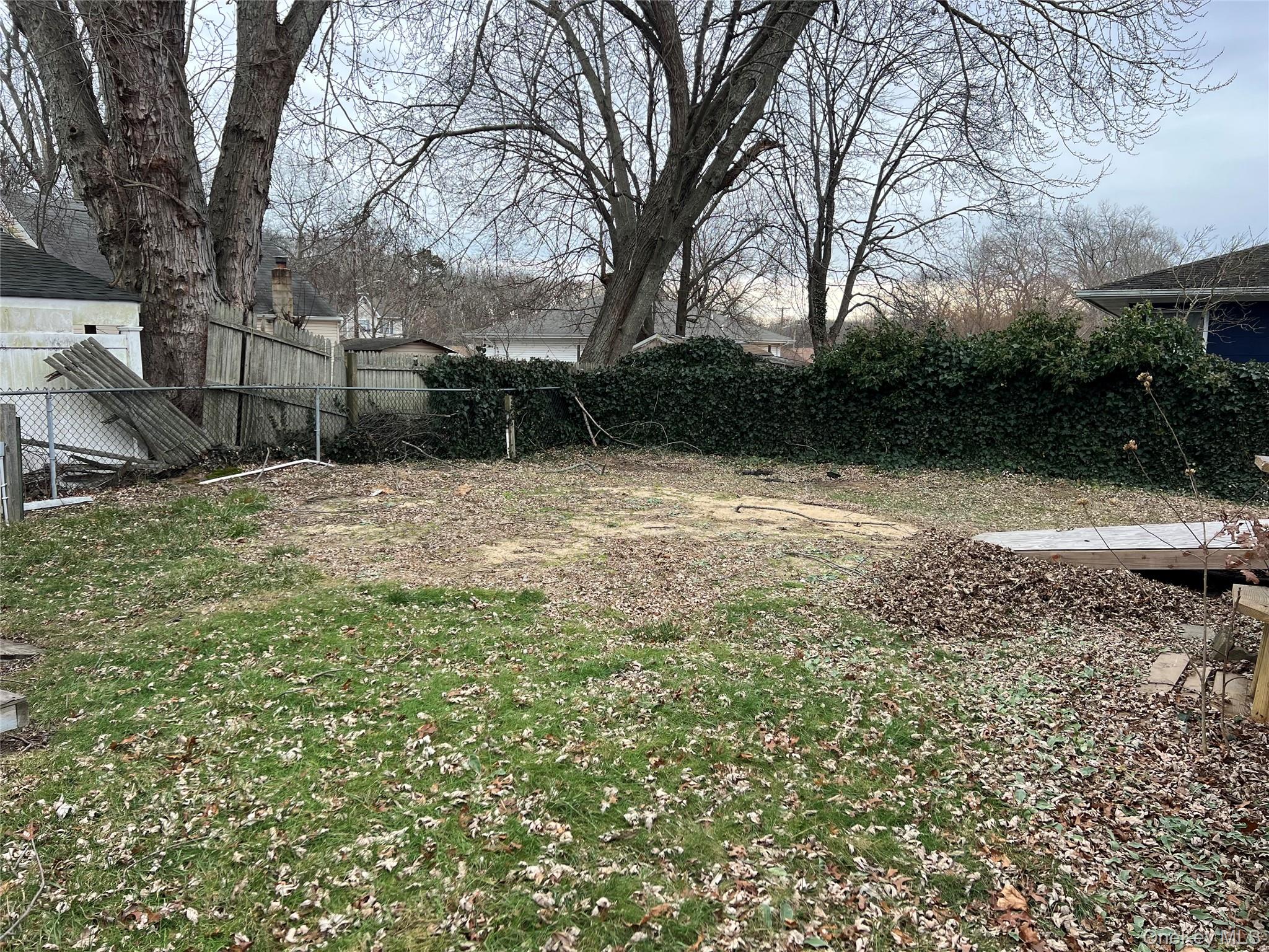 #16 photo, 25 Gores Drive, Mastic , NY 11950