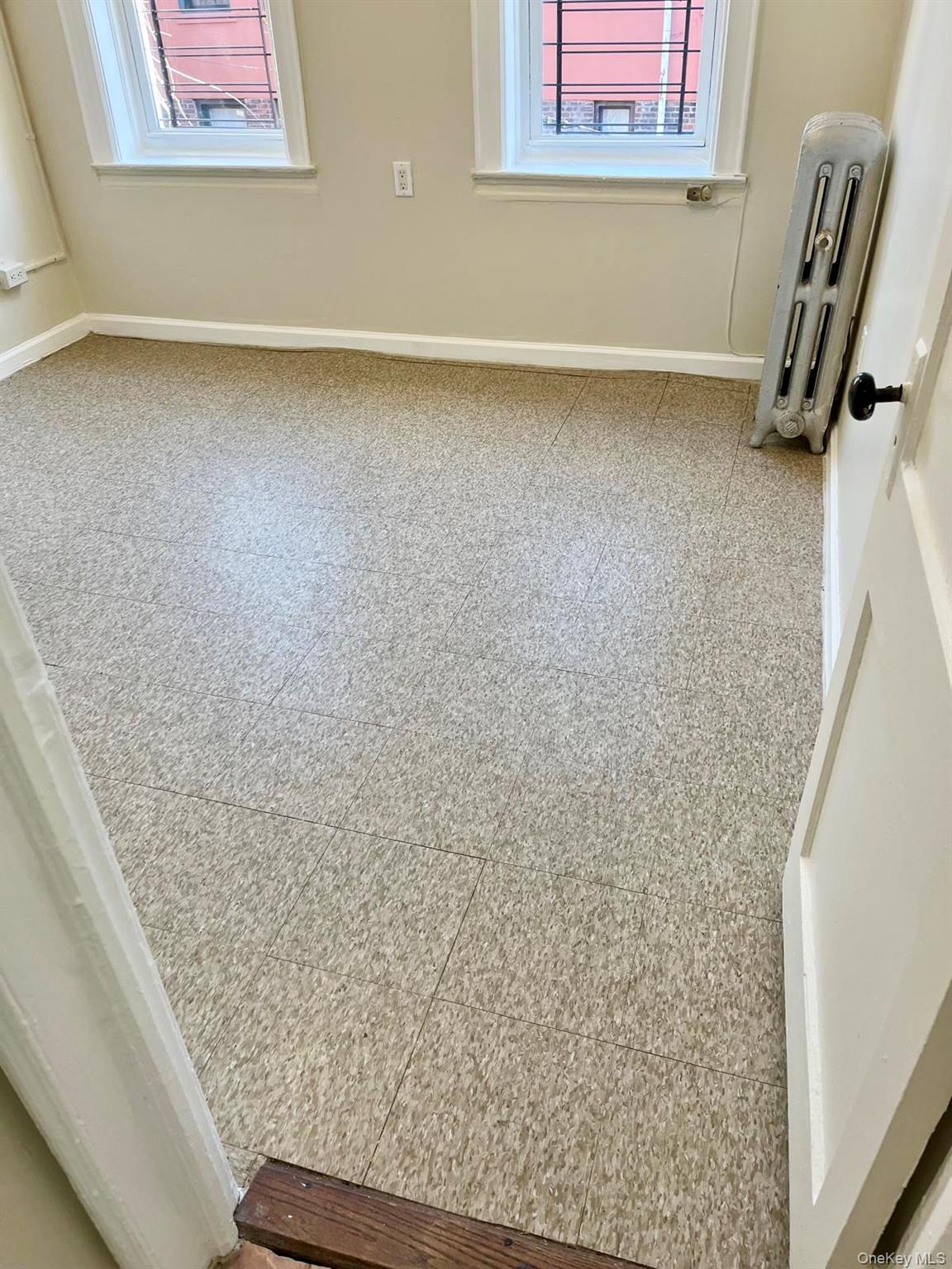 #16 photo, 900 Glenmore Avenue, Brooklyn , NY 11208