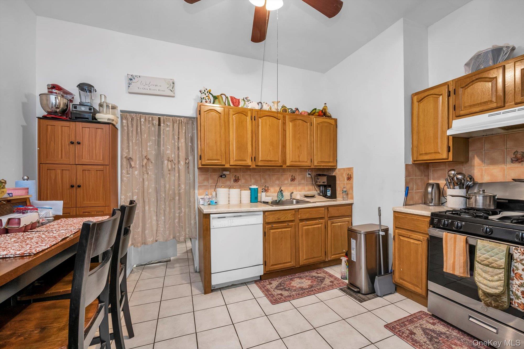 #5 photo, 900 Glenmore Avenue, ब्रुकलीन Brooklyn , NY 11208