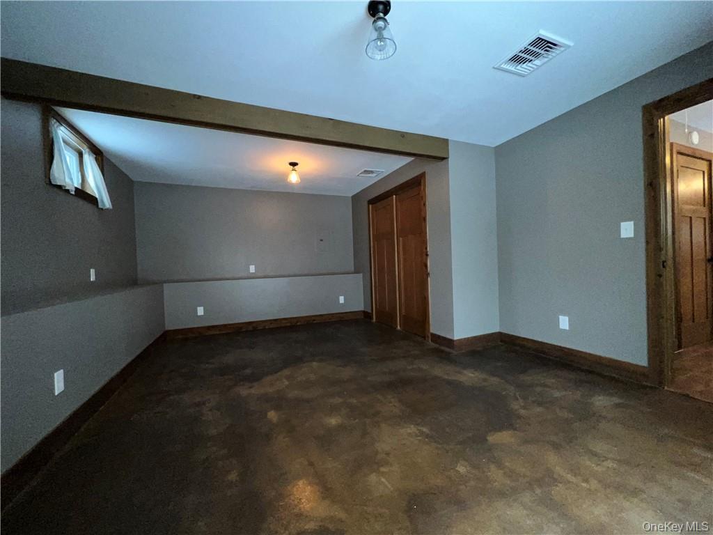 #11 photo, 2561 Route 302, 뉴욕주 Middletown , NY 10941