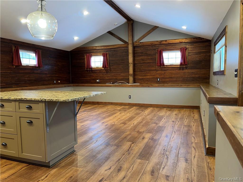 #7 photo, 2561 Route 302, 뉴욕주 Middletown , NY 10941