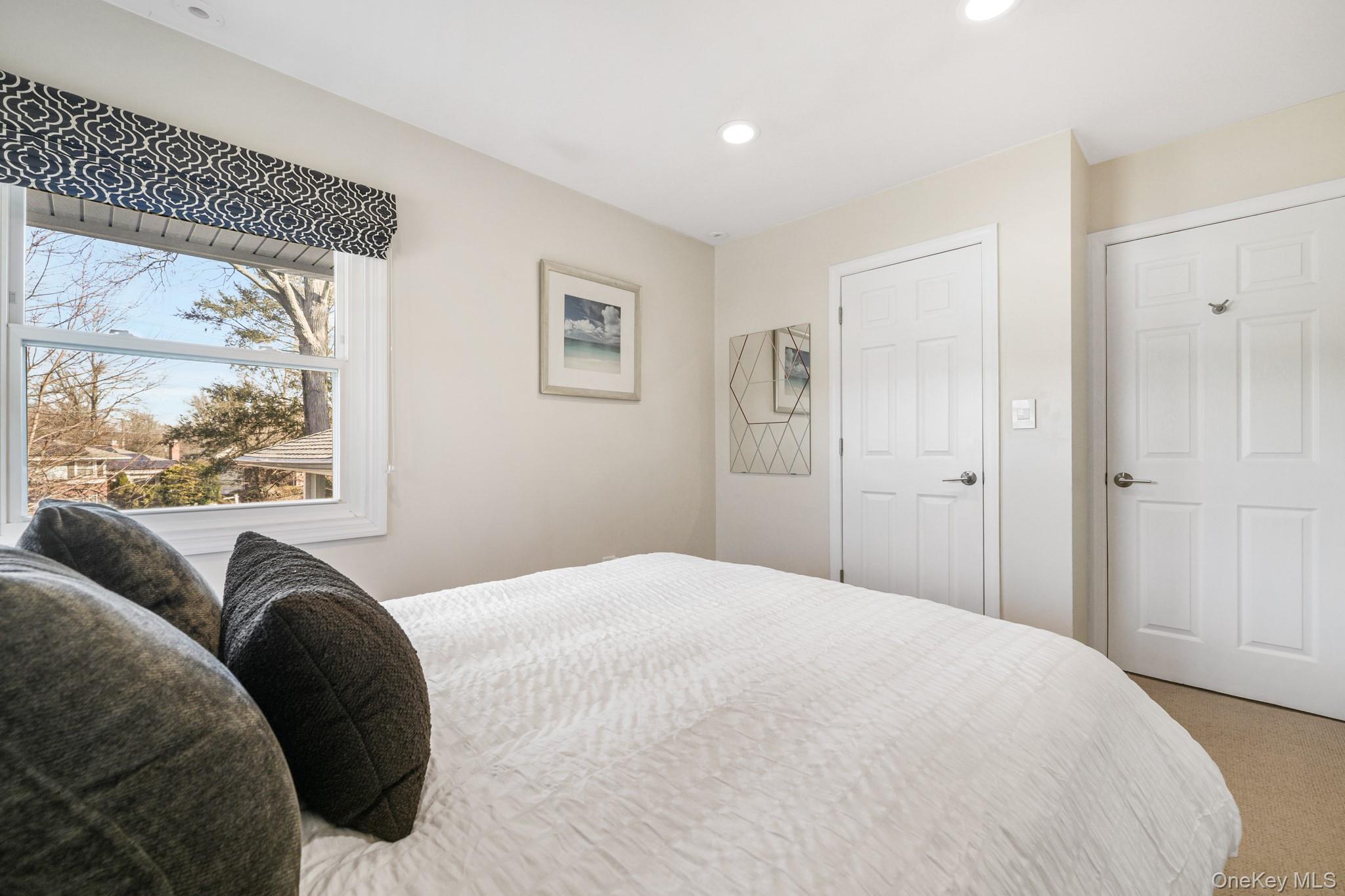 #20 photo, 164 Drisler Avenue, White Plains , NY 10607