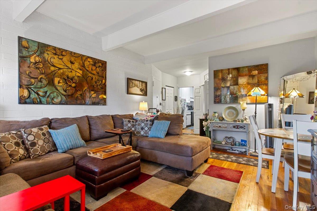 #4 photo, 103 Wiltshire Road, Scarsdale , NY 10583