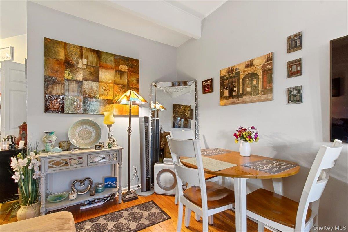 #5 photo, 103 Wiltshire Road, Scarsdale , NY 10583