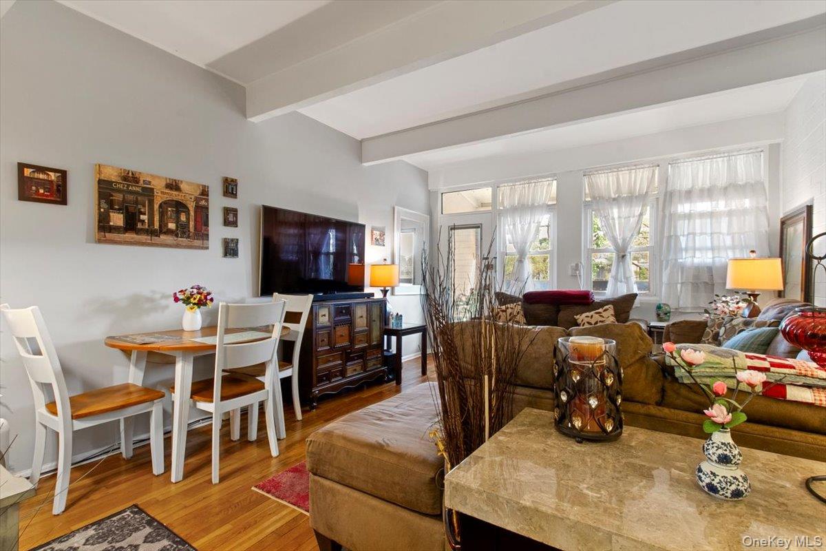 #8 photo, 103 Wiltshire Road, Scarsdale , NY 10583