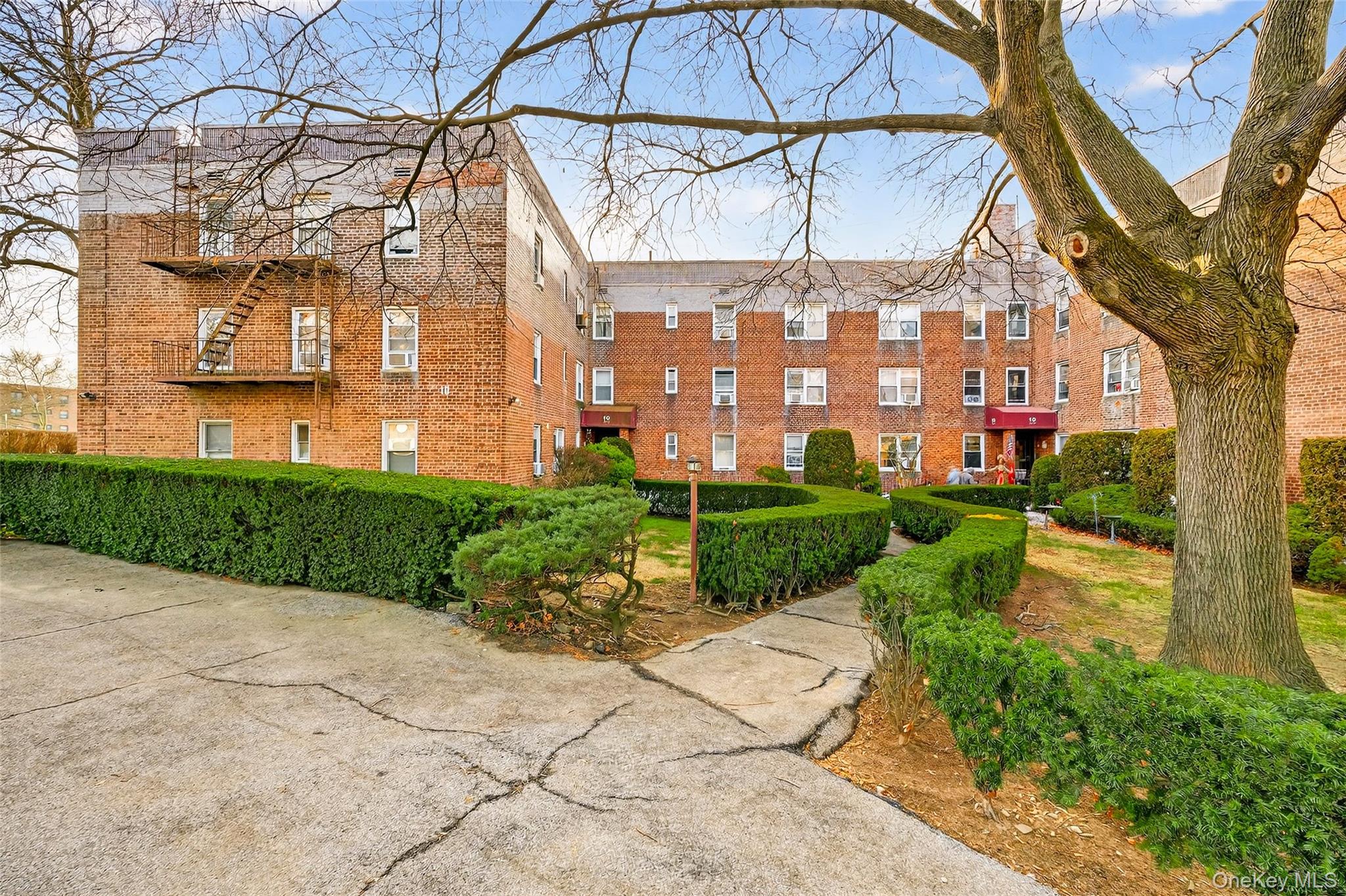 #5 photo, 10 Davenport Avenue, New Rochelle , NY 10805