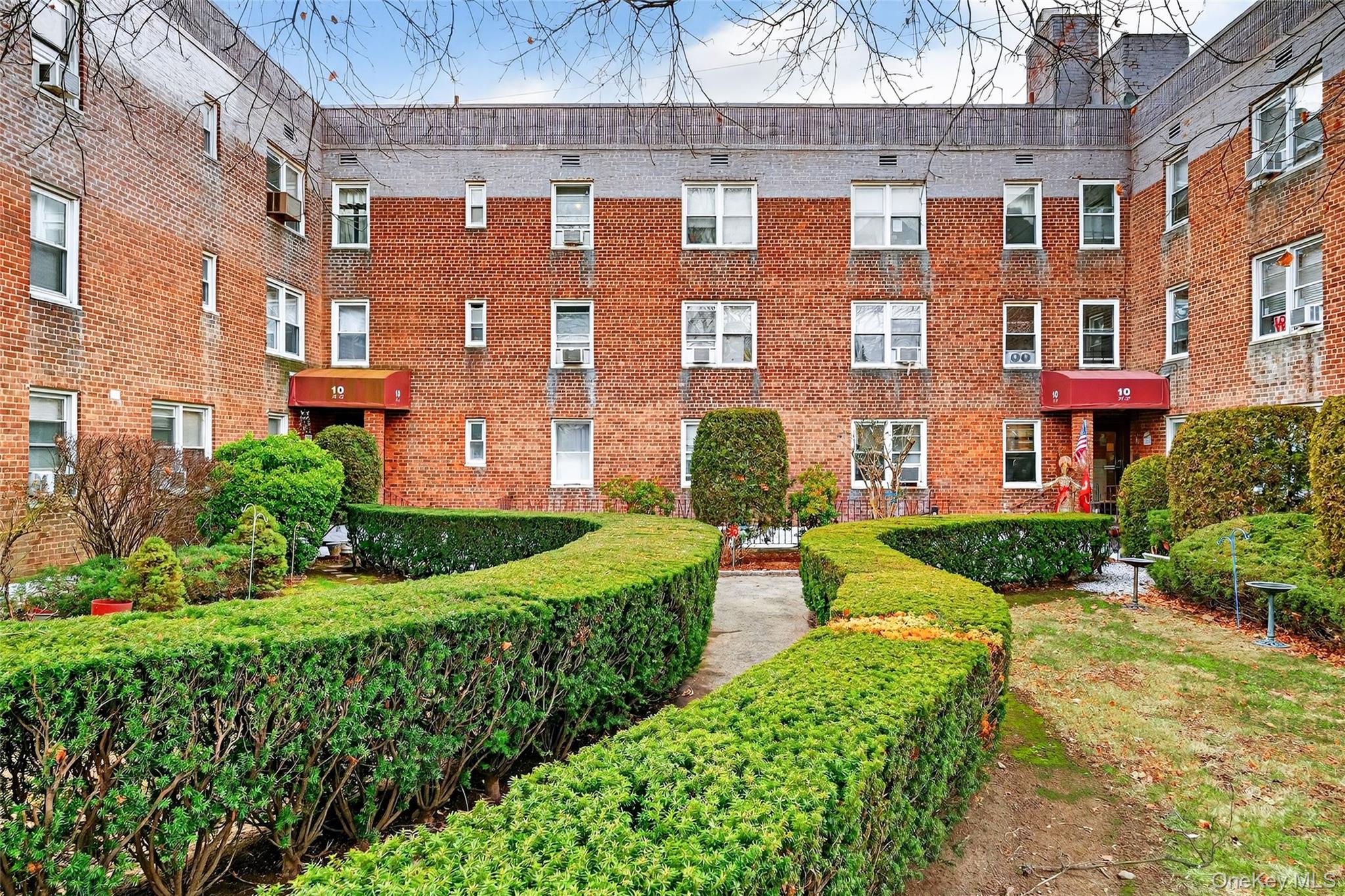 #6 photo, 10 Davenport Avenue, New Rochelle , NY 10805