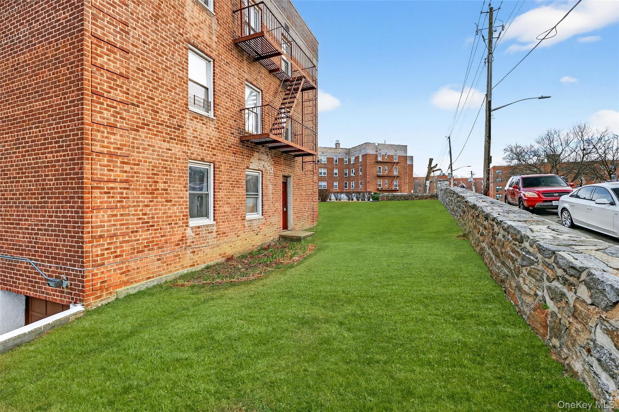 #9 photo, 10 Davenport Avenue, New Rochelle , NY 10805