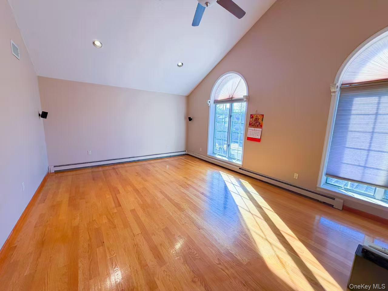 #9 photo, 58-27 197th Street, קווינס Fresh Meadows , NY 11365