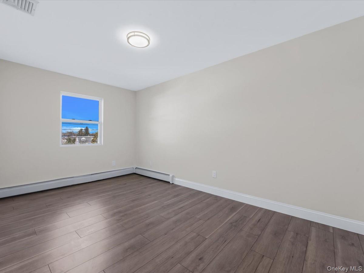 #13 photo, 610 Windmill Avenue, West Babylon , NY 11704